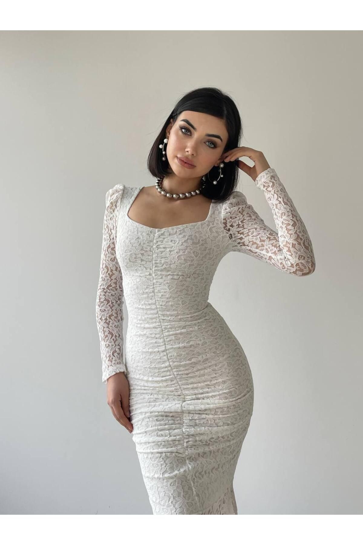 Hadise Long White Lace Dress