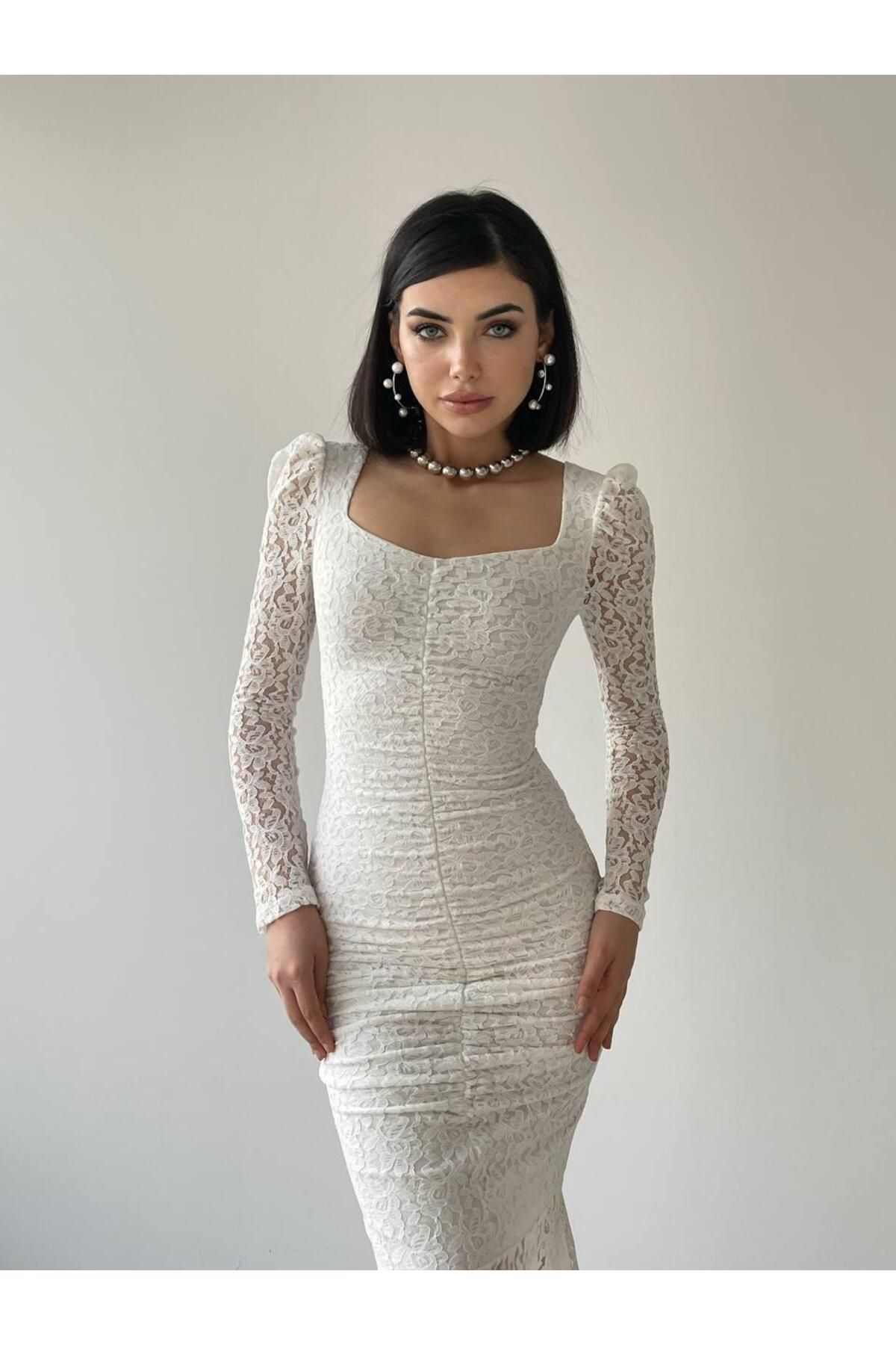 Hadise Long White Lace Dress