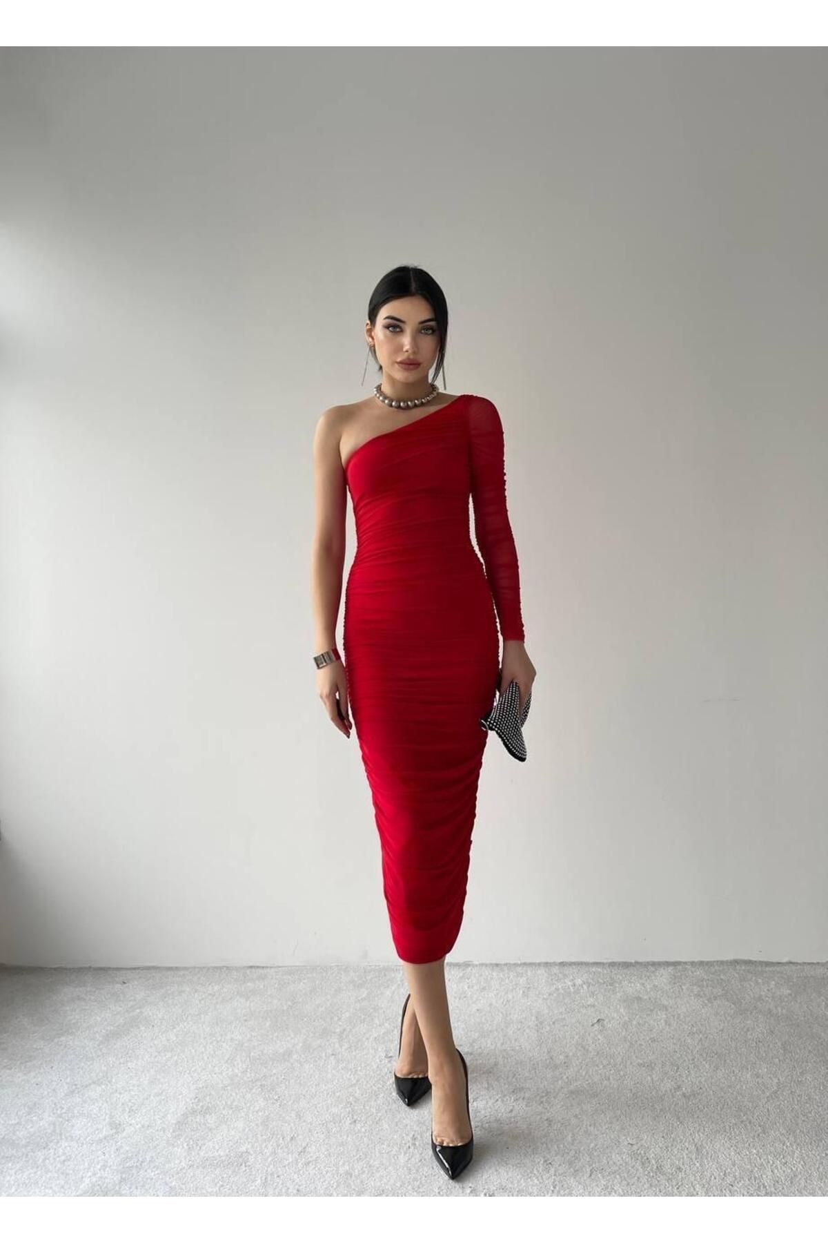 ONE SLEEVE DRAPED RED DRESS OF COLOR