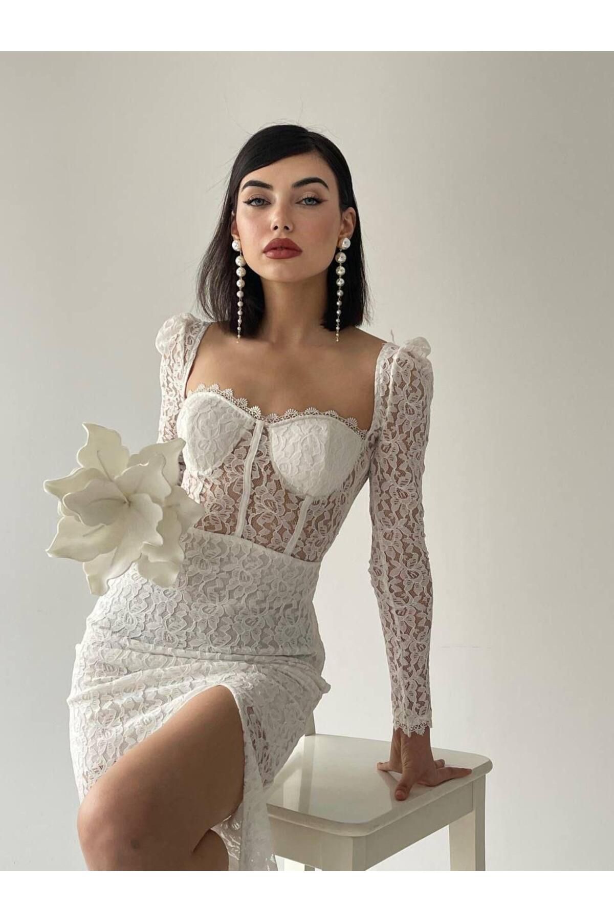 Iris Midi Glooped Lace Dress with Slits White