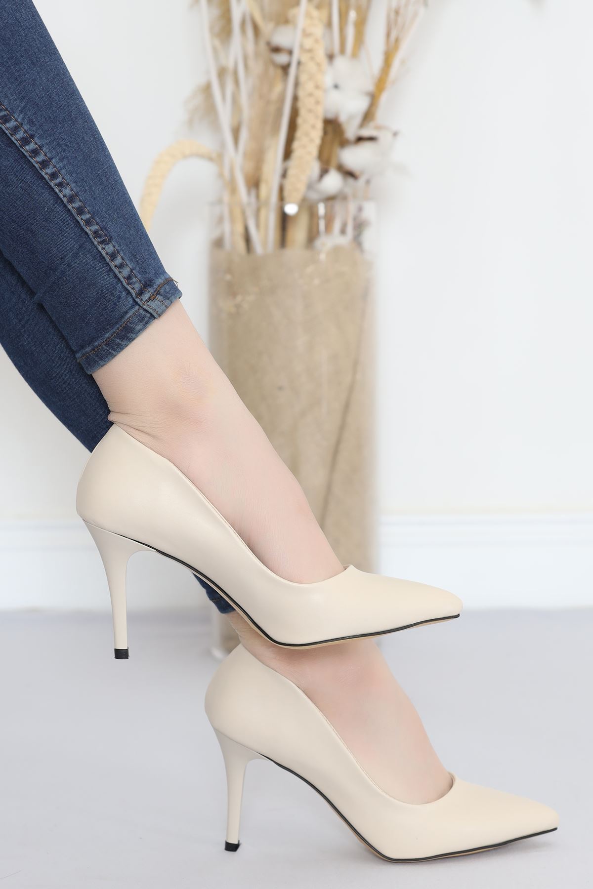 8 Cm Heeled Shoes Beige - 17347.264.