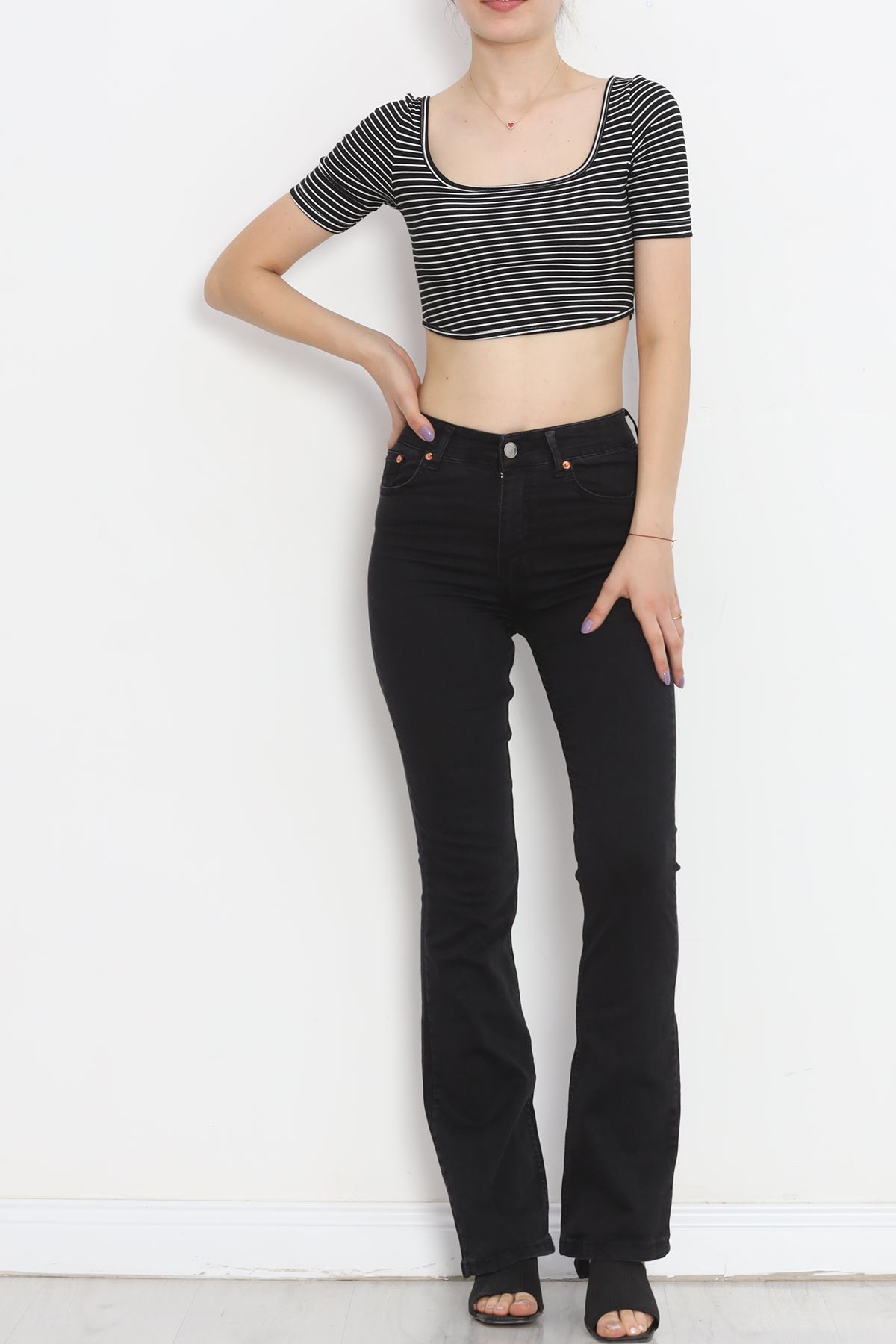 Flared Jeans Black2 - 18688.1431.