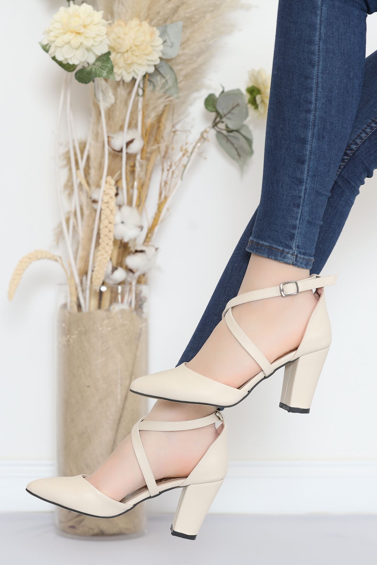 7 Cm Heeled Shoes Beige - 5179.264.