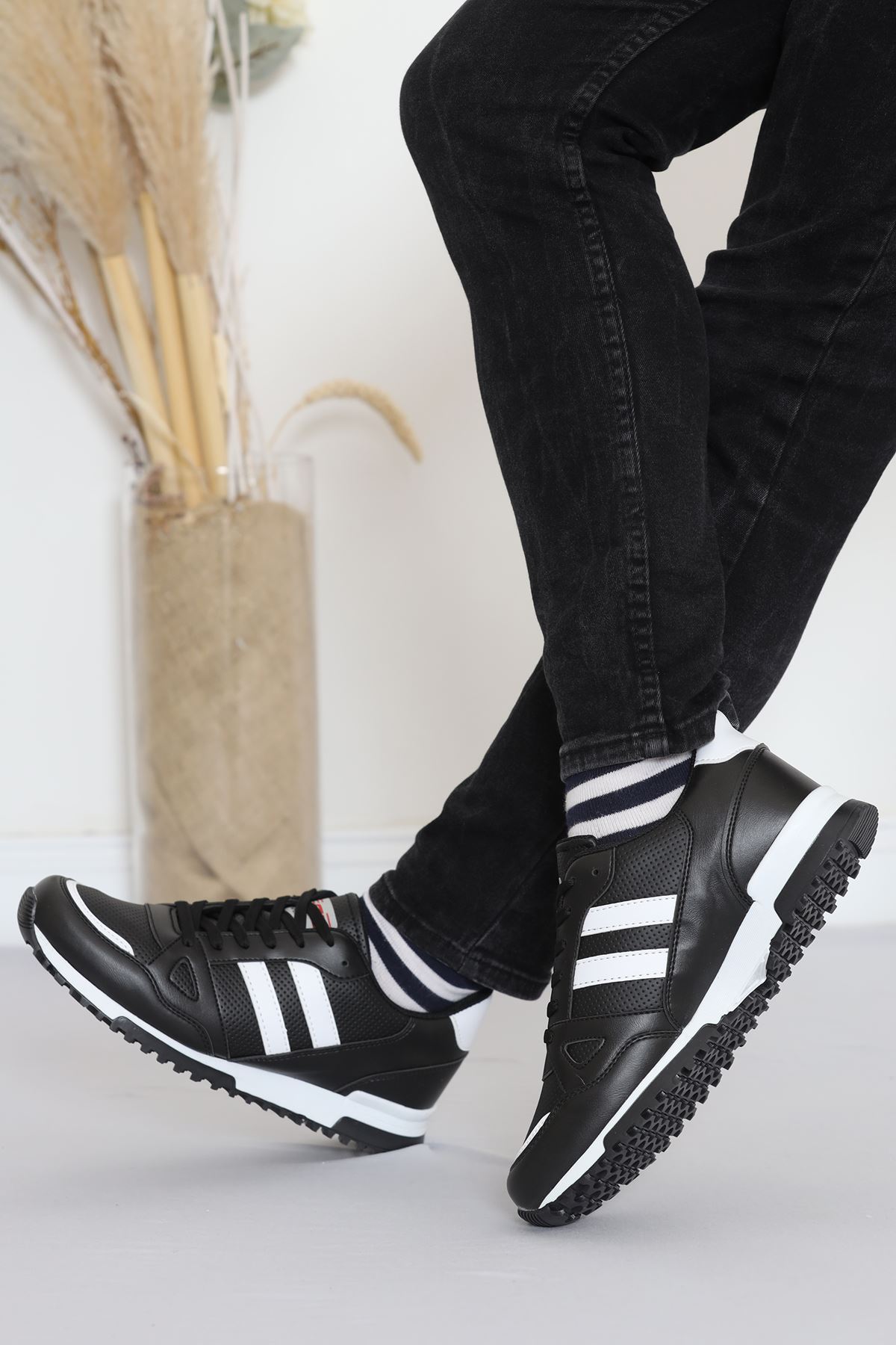 Men's Sneakers Black - 18519.264.