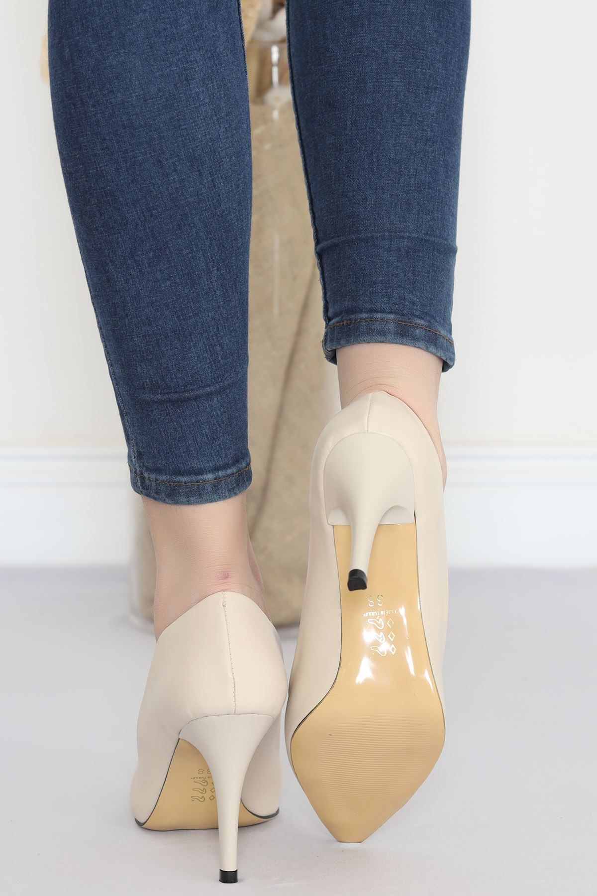 8 Cm Heeled Shoes Beige - 17347.264.