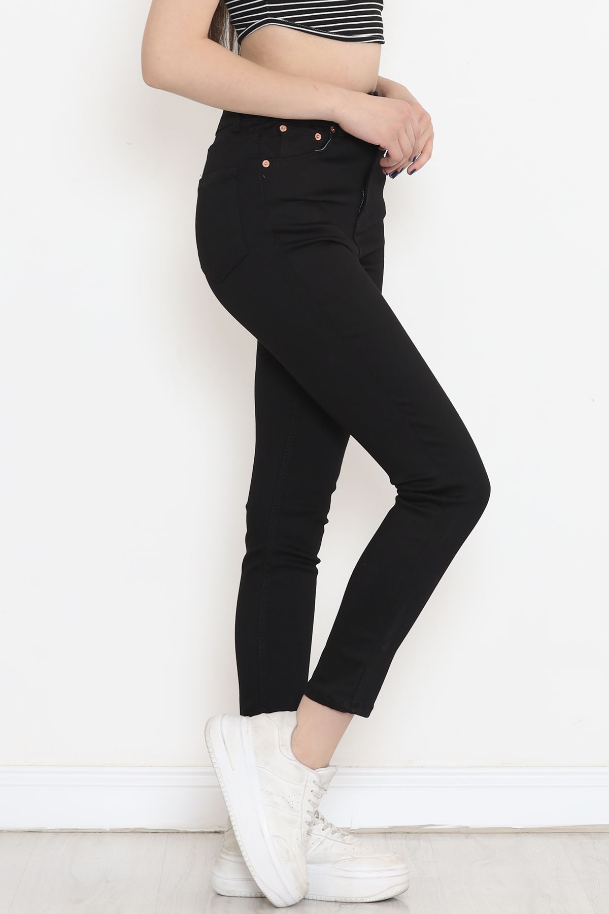 Narrow Leg Lycra Jeans Black - 18221.1431.