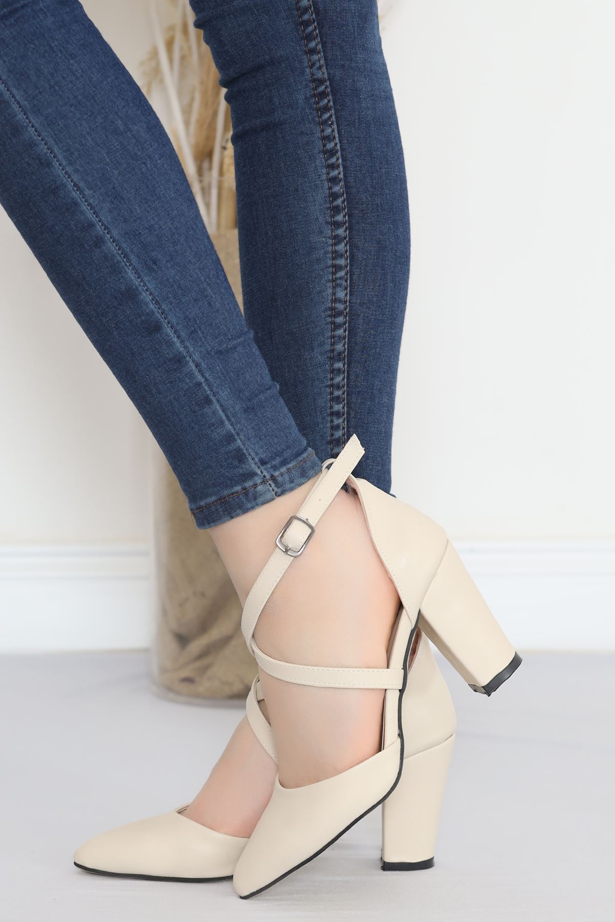 7 Cm Heeled Shoes Beige - 5179.264.