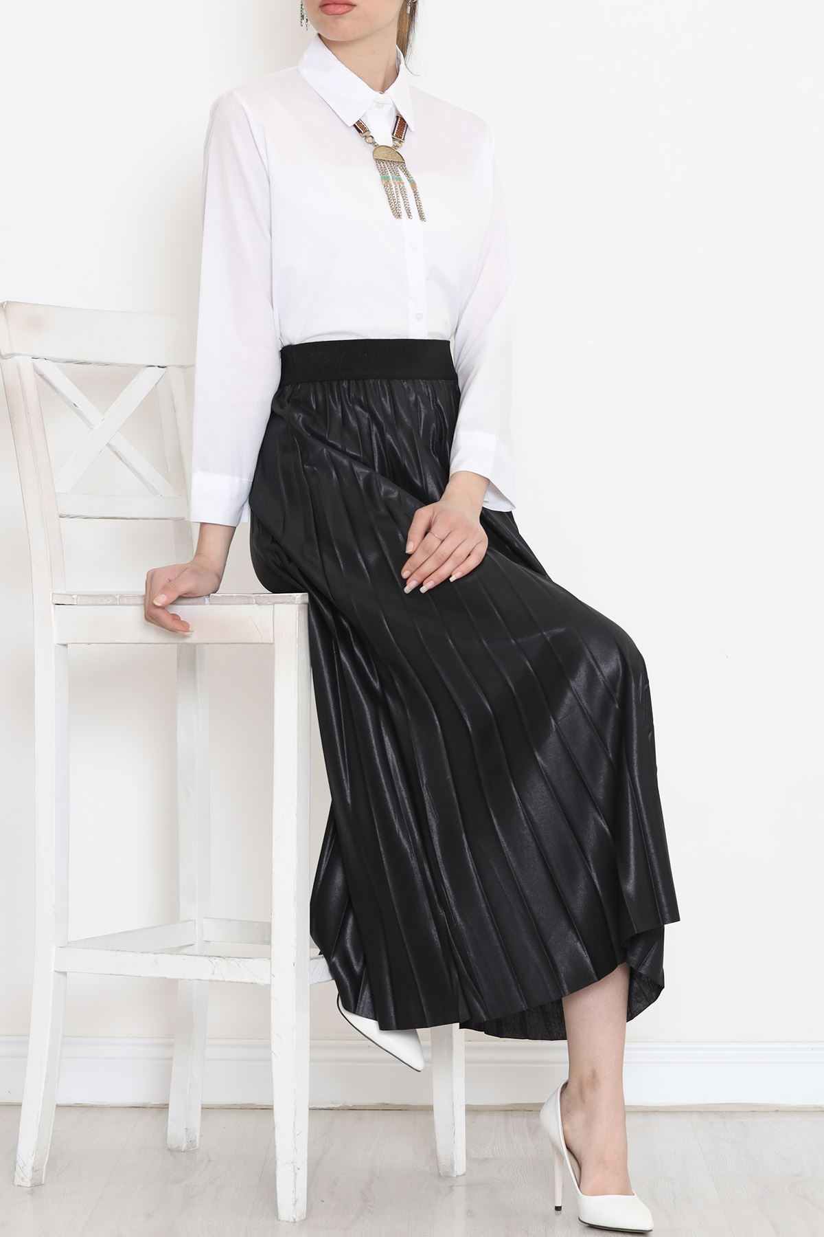 Pleated Skirt Black - 152425.1778.