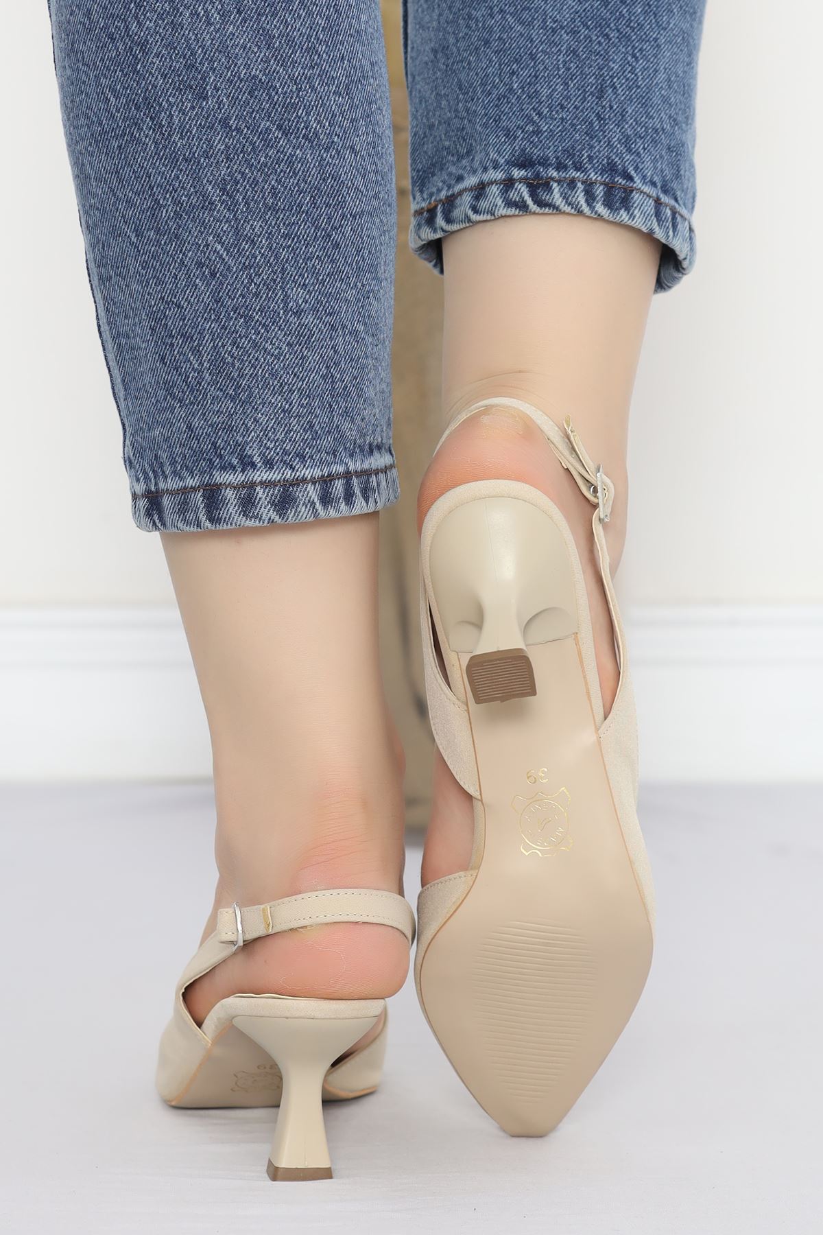 7 Cm Heeled Shoes Beige - 11847.264.