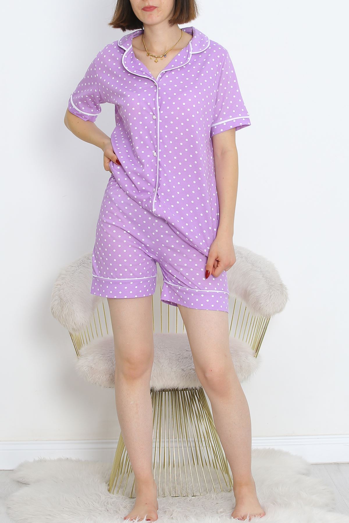 Pajama set with buttoned shorts and polka dots - 18944.1567.