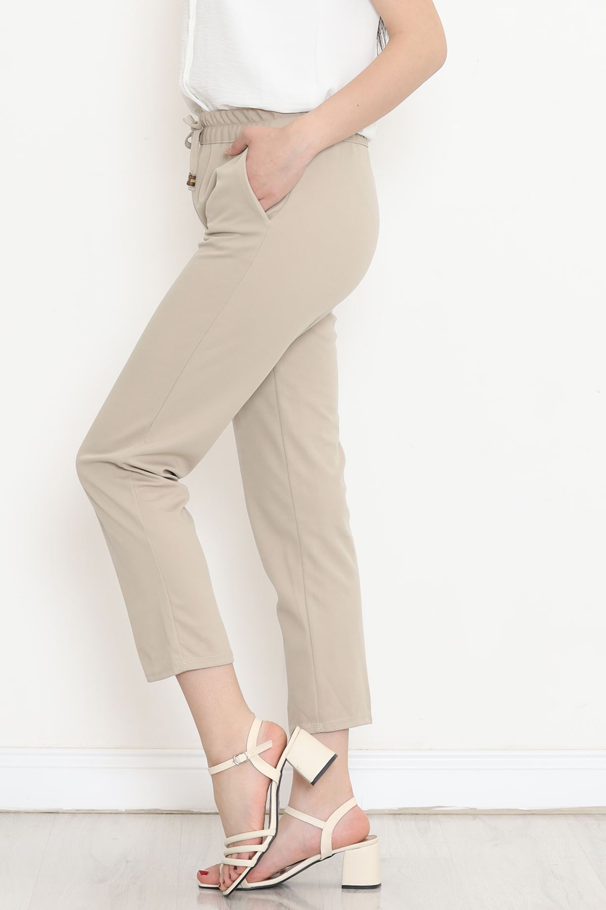 Crepe Lace-up Detailed Pants Beige - 152429.1778.