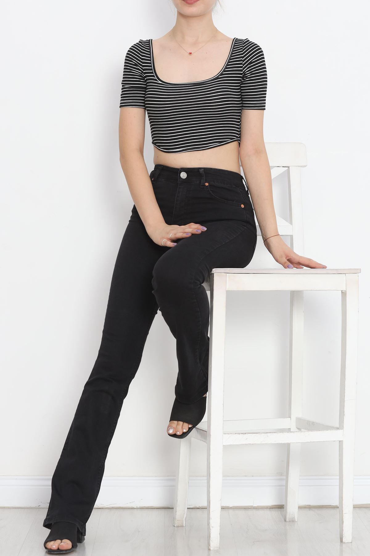 Flared Jeans Black2 - 18688.1431.