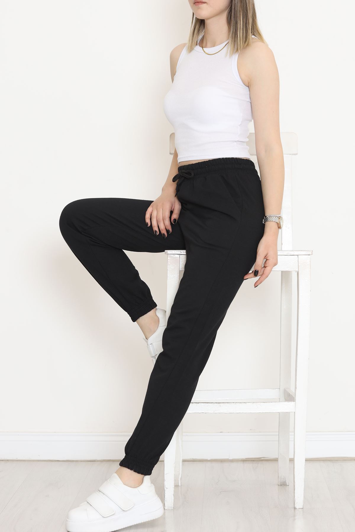 Sweatpants with Elasticized Cuffs Black - 15912.1778.