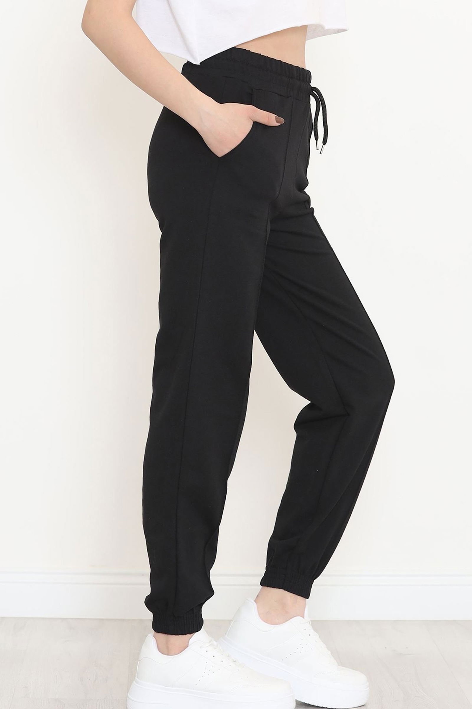 Crotch Elasticized Sweatpants Black - 15002.1778.