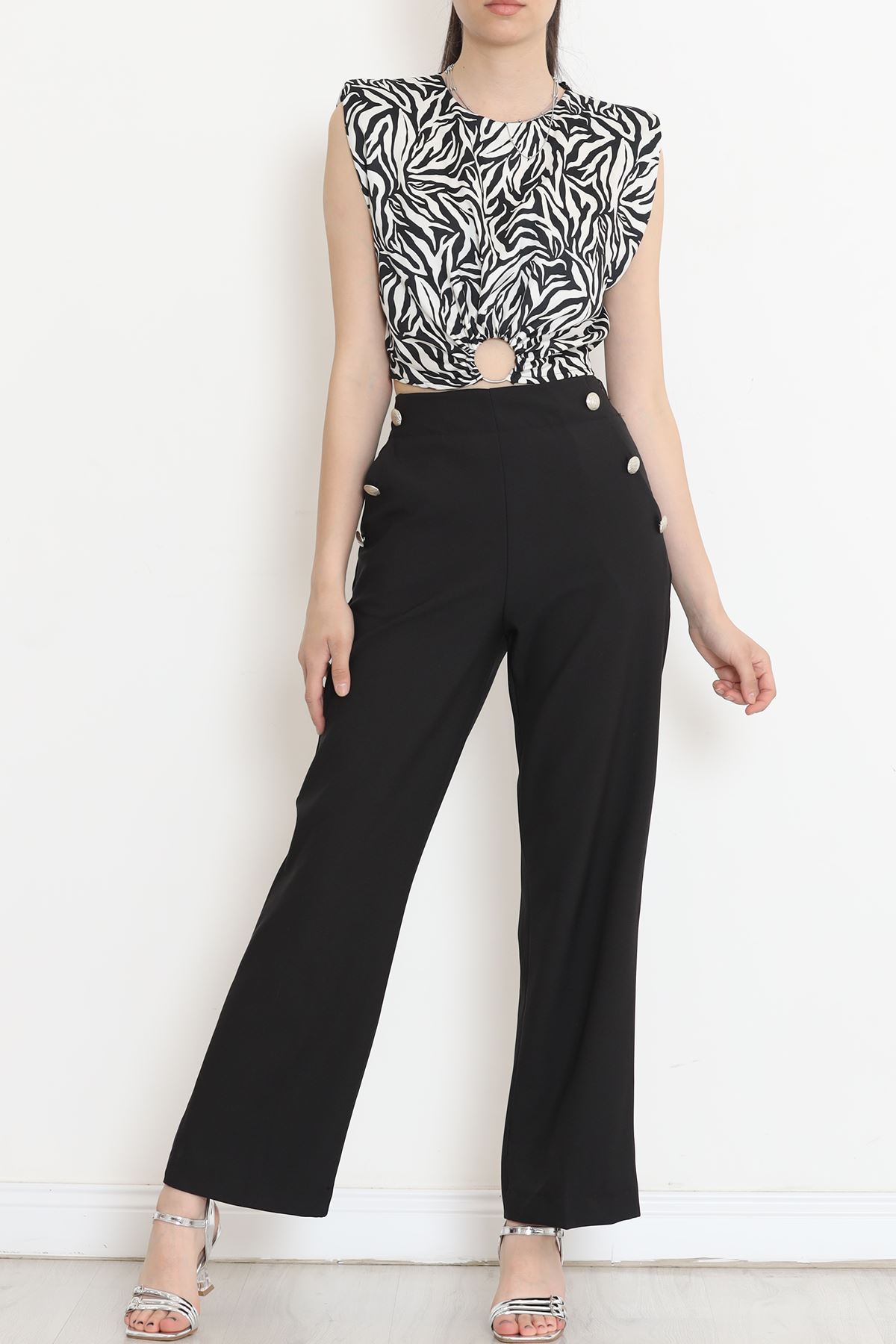 Button Detailed Palazzo Pants Black - 20742.683.