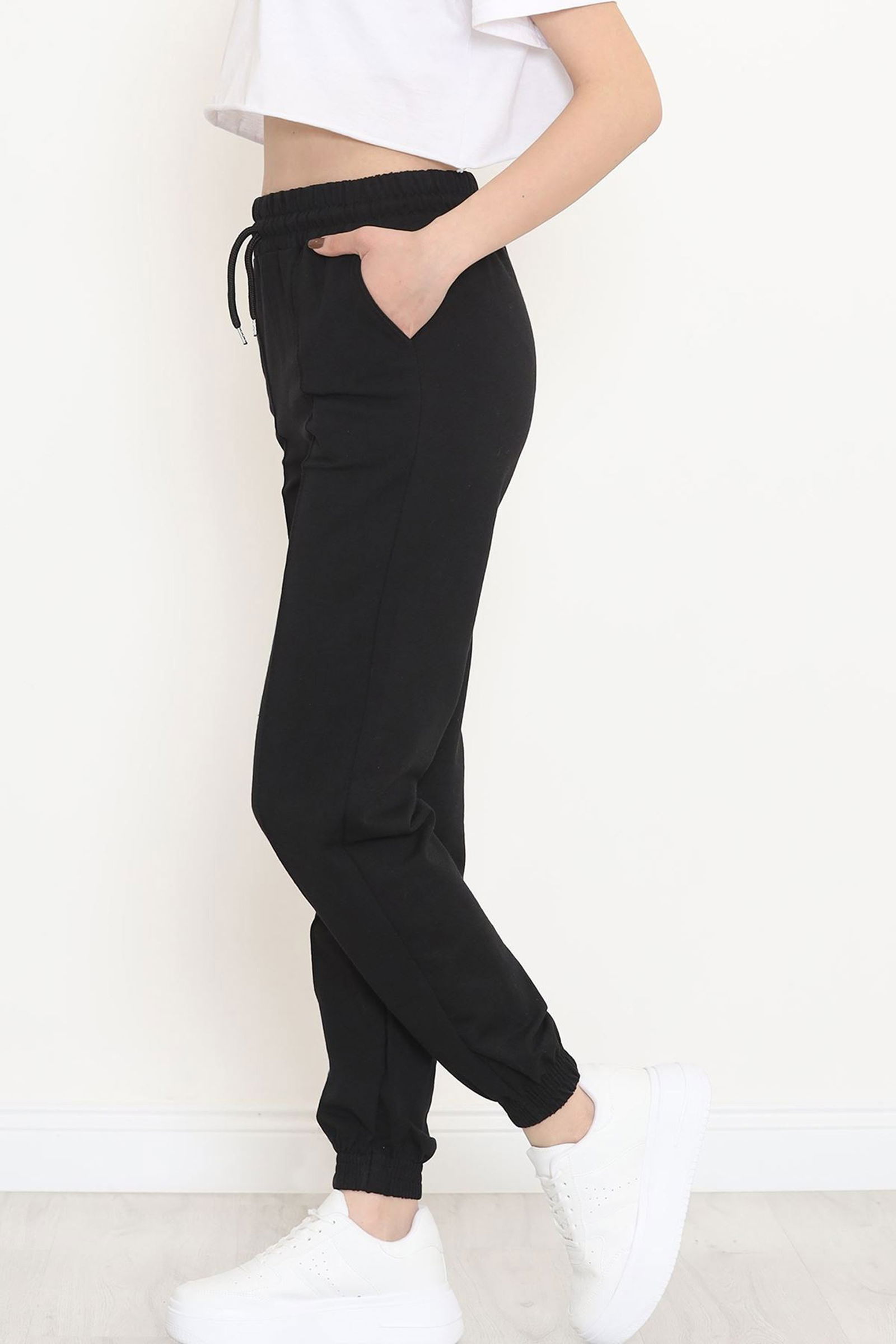 Crotch Elasticized Sweatpants Black - 15002.1778.