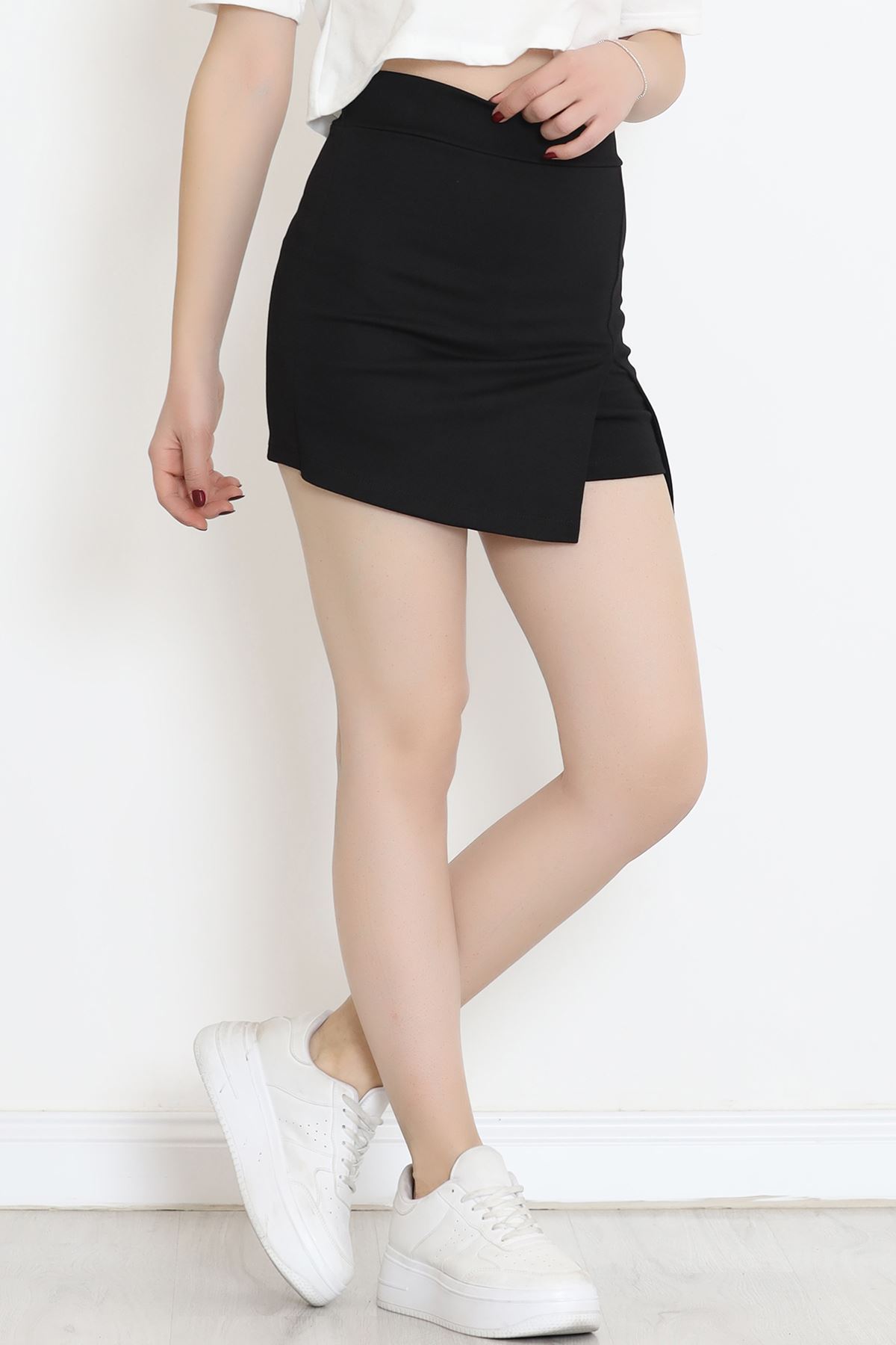 Shorts Skirt with Slits Black - 16582.1005.