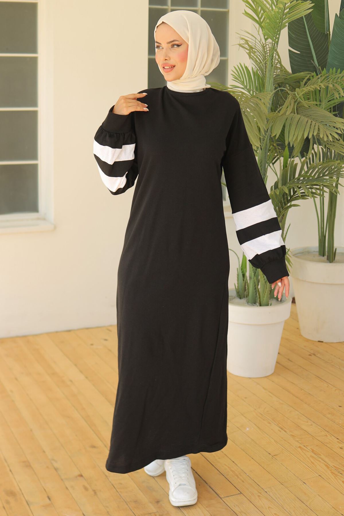 Two Thread Striped Balloon Sleeve Dress Black - 20345.1778.