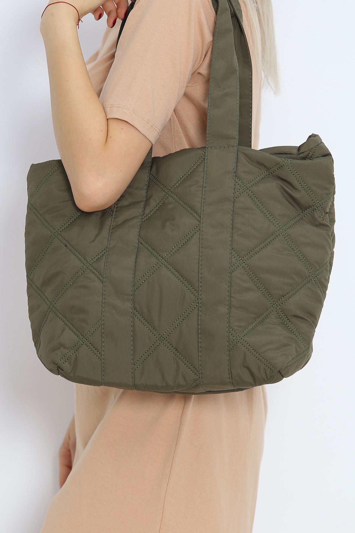 Large Quilted Sleeve Bag Khaki - 18920.1624.