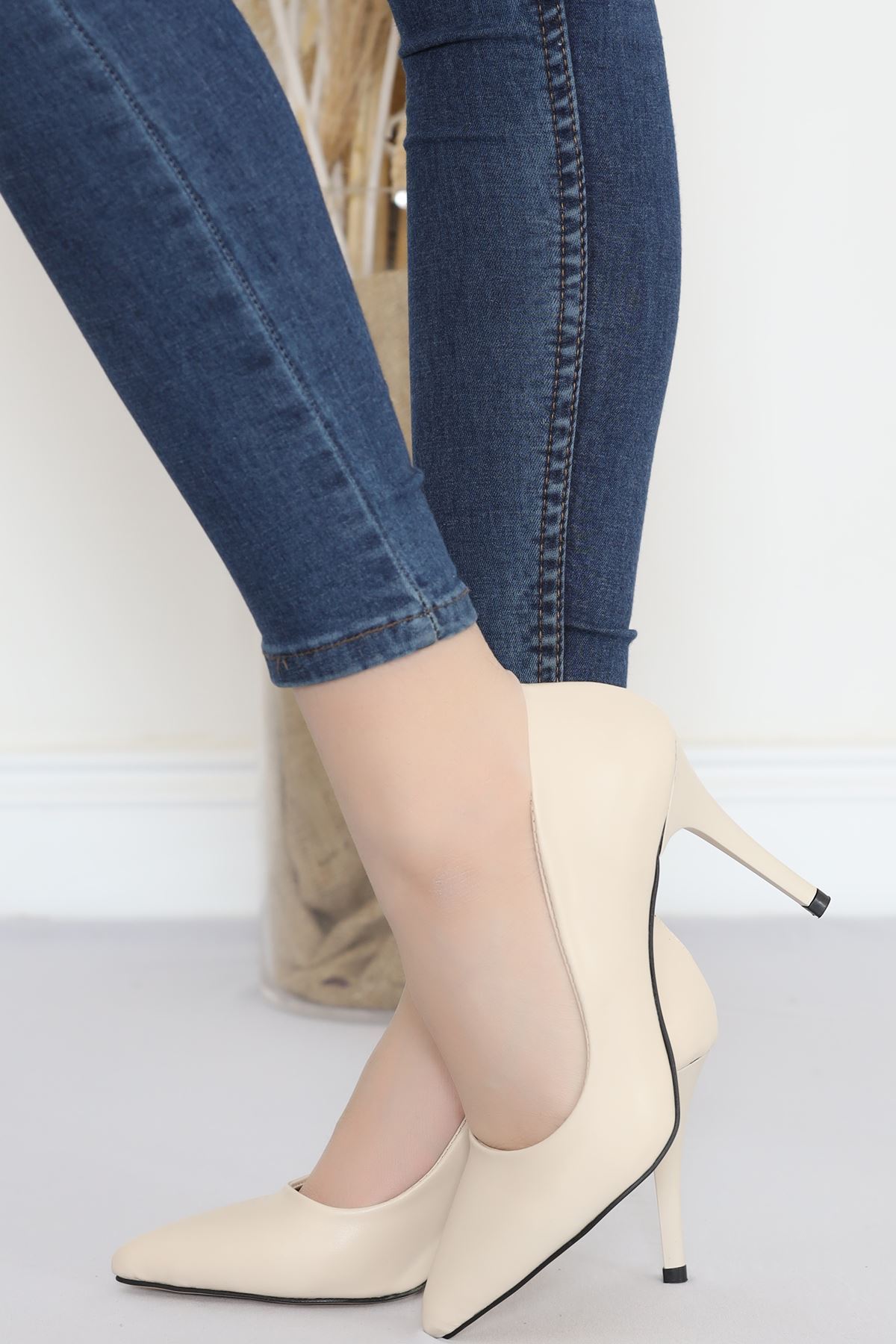 8 Cm Heeled Shoes Beige - 17347.264.