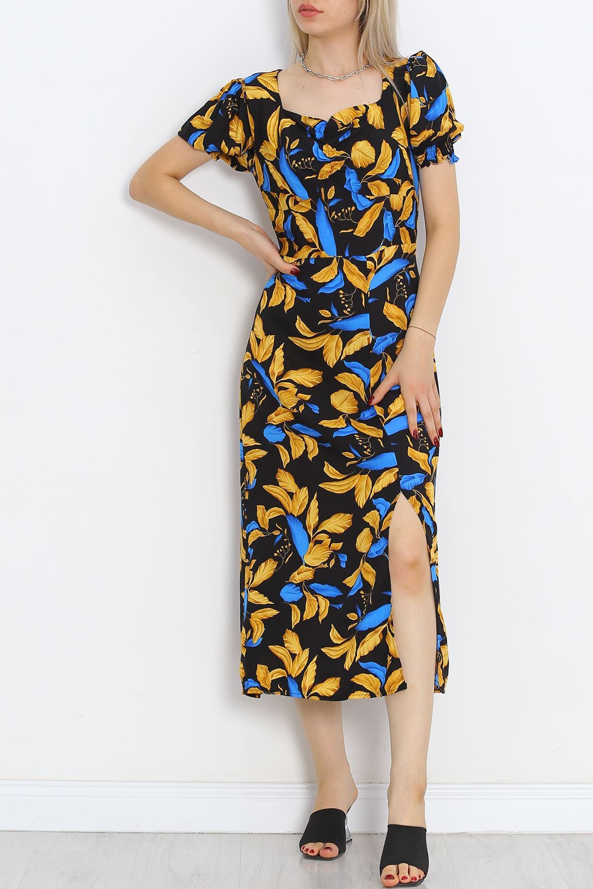 Kiss Neck Dress Black and Yellow - 696.1247.