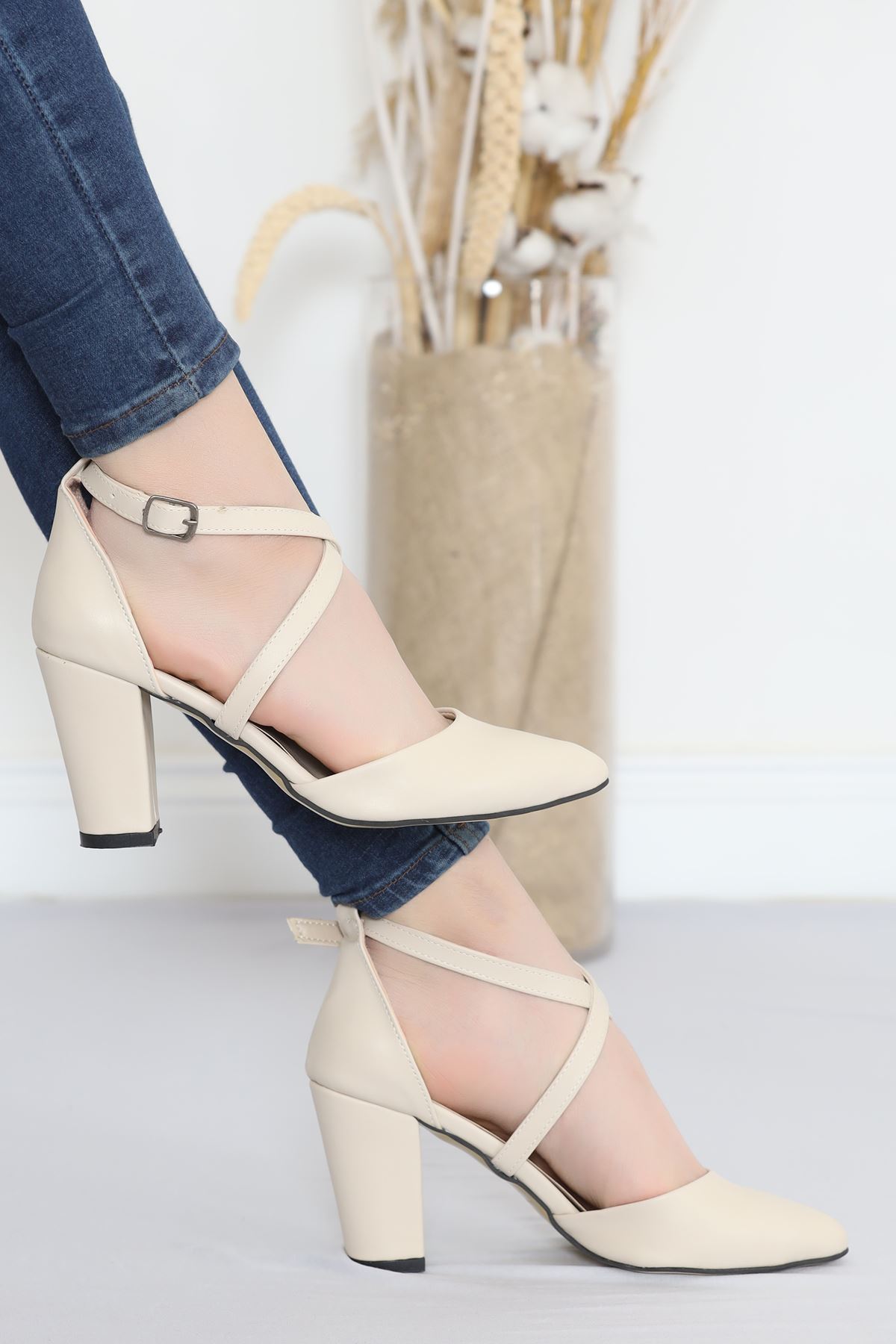 7 Cm Heeled Shoes Beige - 5179.264.