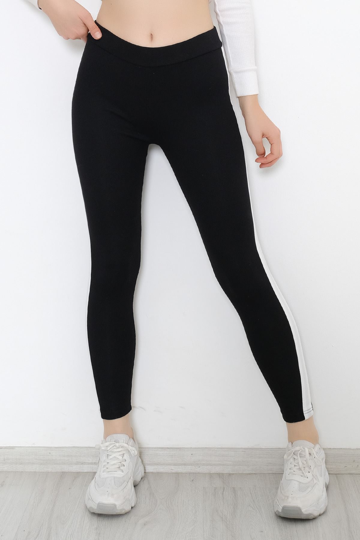 Single Stripe Ribbed Leggings Black and White - 10293.1567.