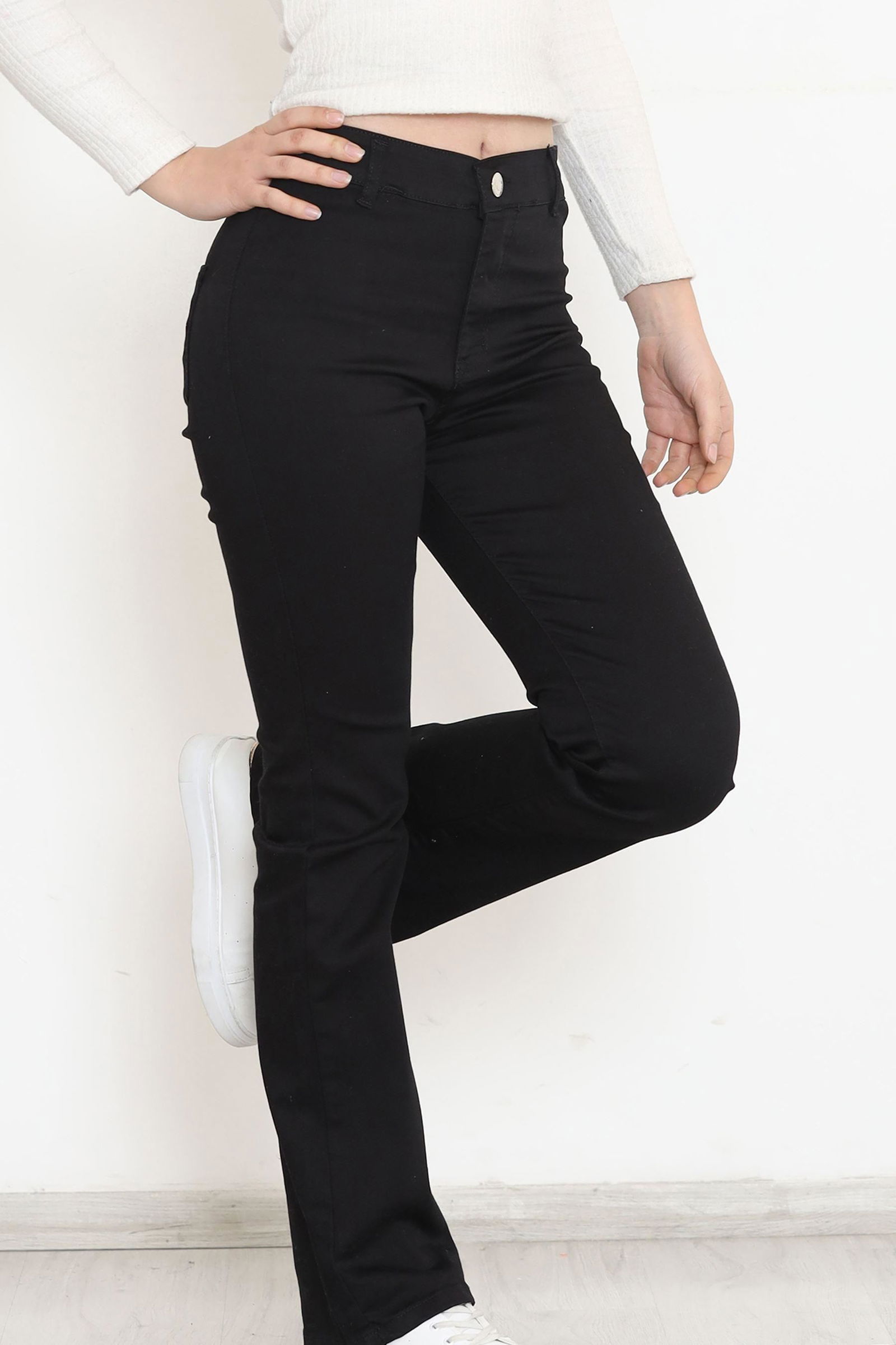 Flared Jeans with Pockets Black - 12606.1431.