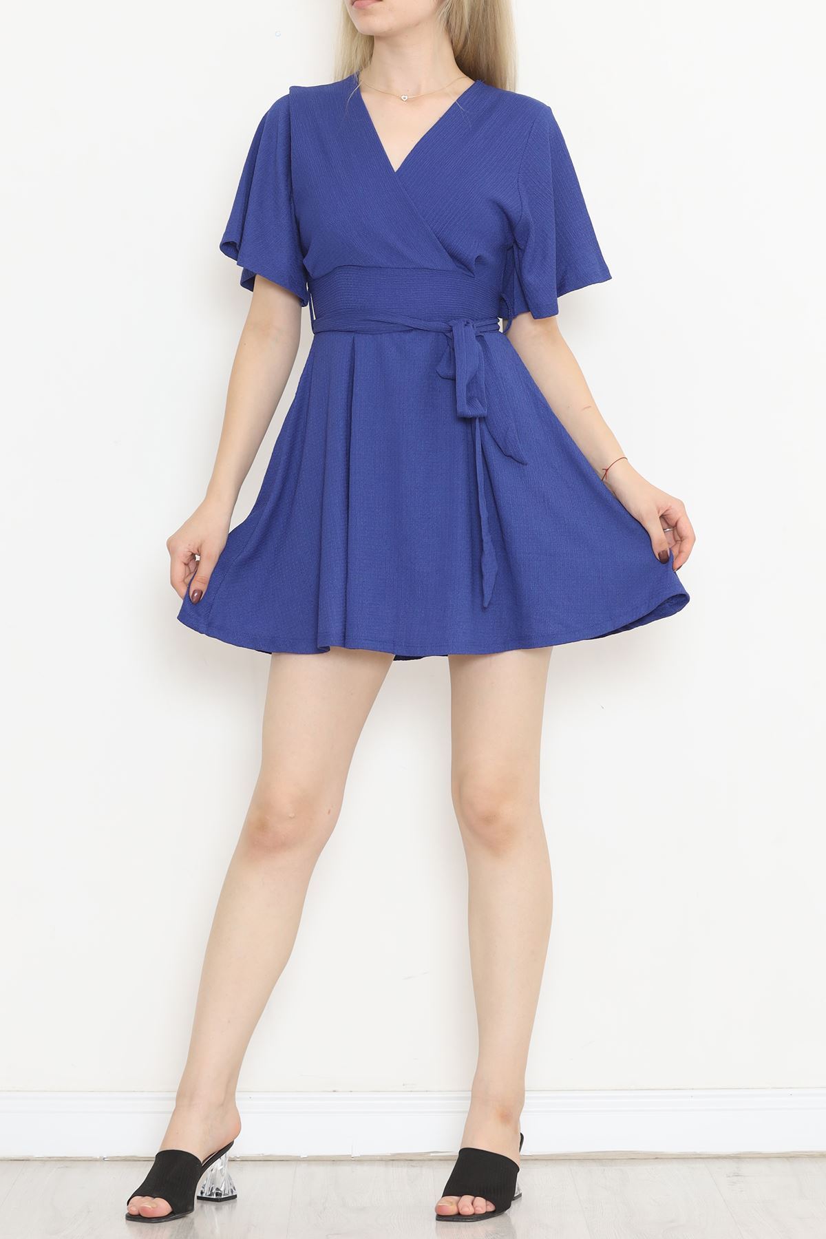 Zippered Belted Dress Saks - 948.1247.