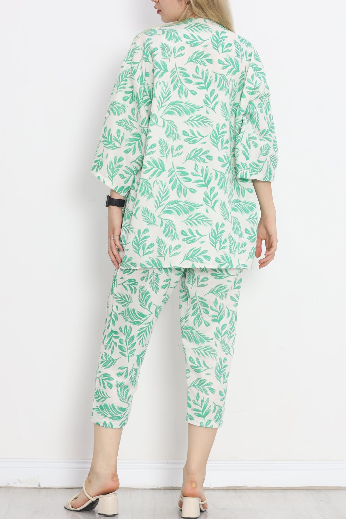 Kimono Suit in Green - 152342.701.