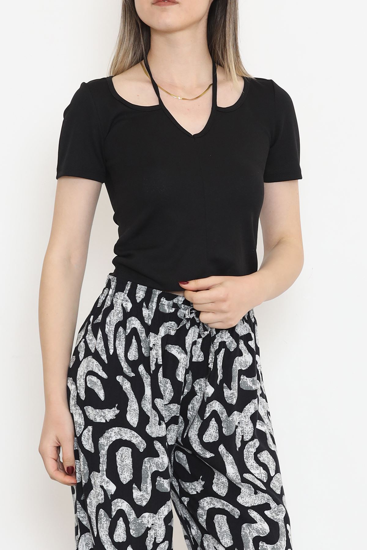 Blouse with Tie Front Black - 18415.631.