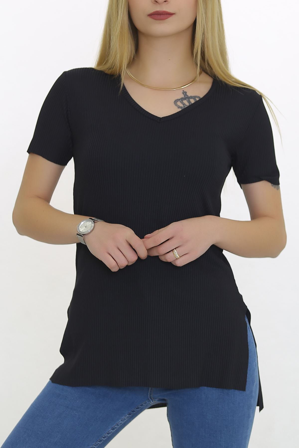 V-Neck T-Shirt with Slits Black - 1998.555.