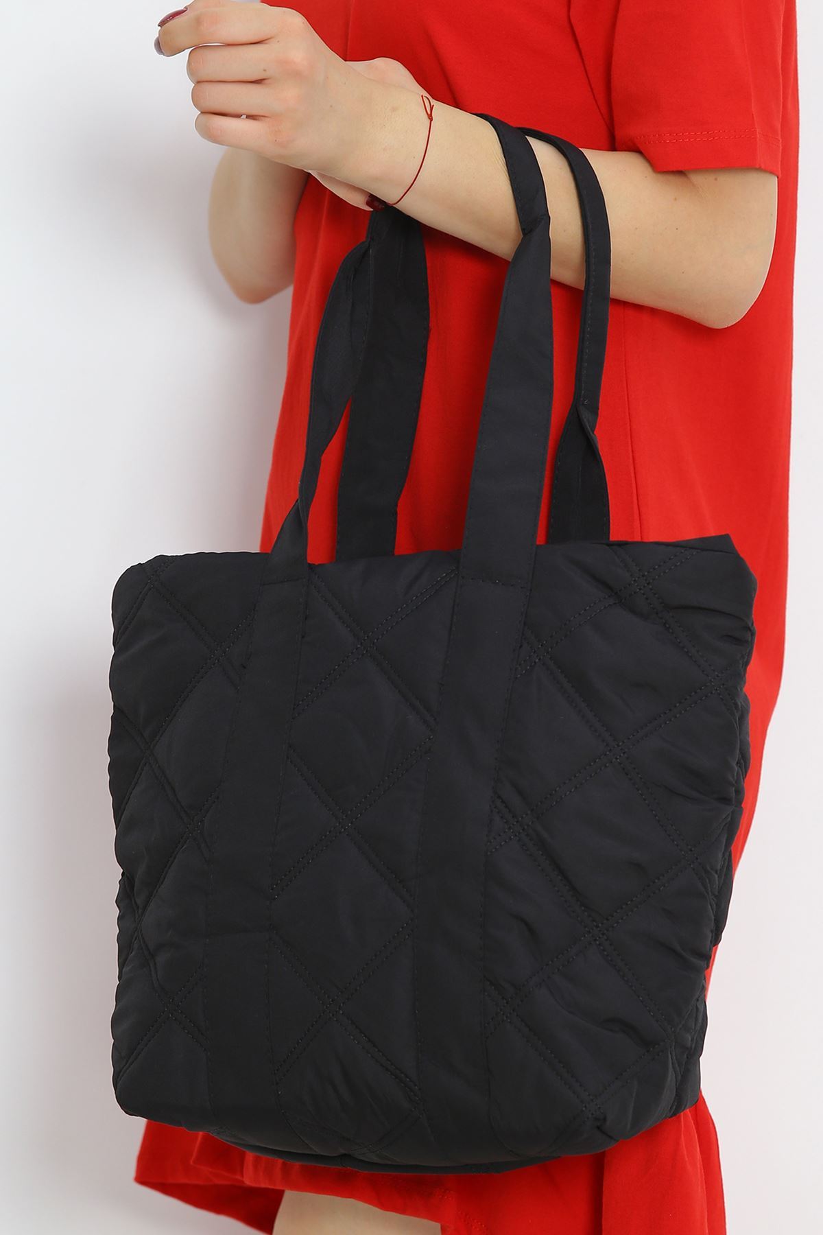 Large Quilted Arm Bag Black - 18920.1624.