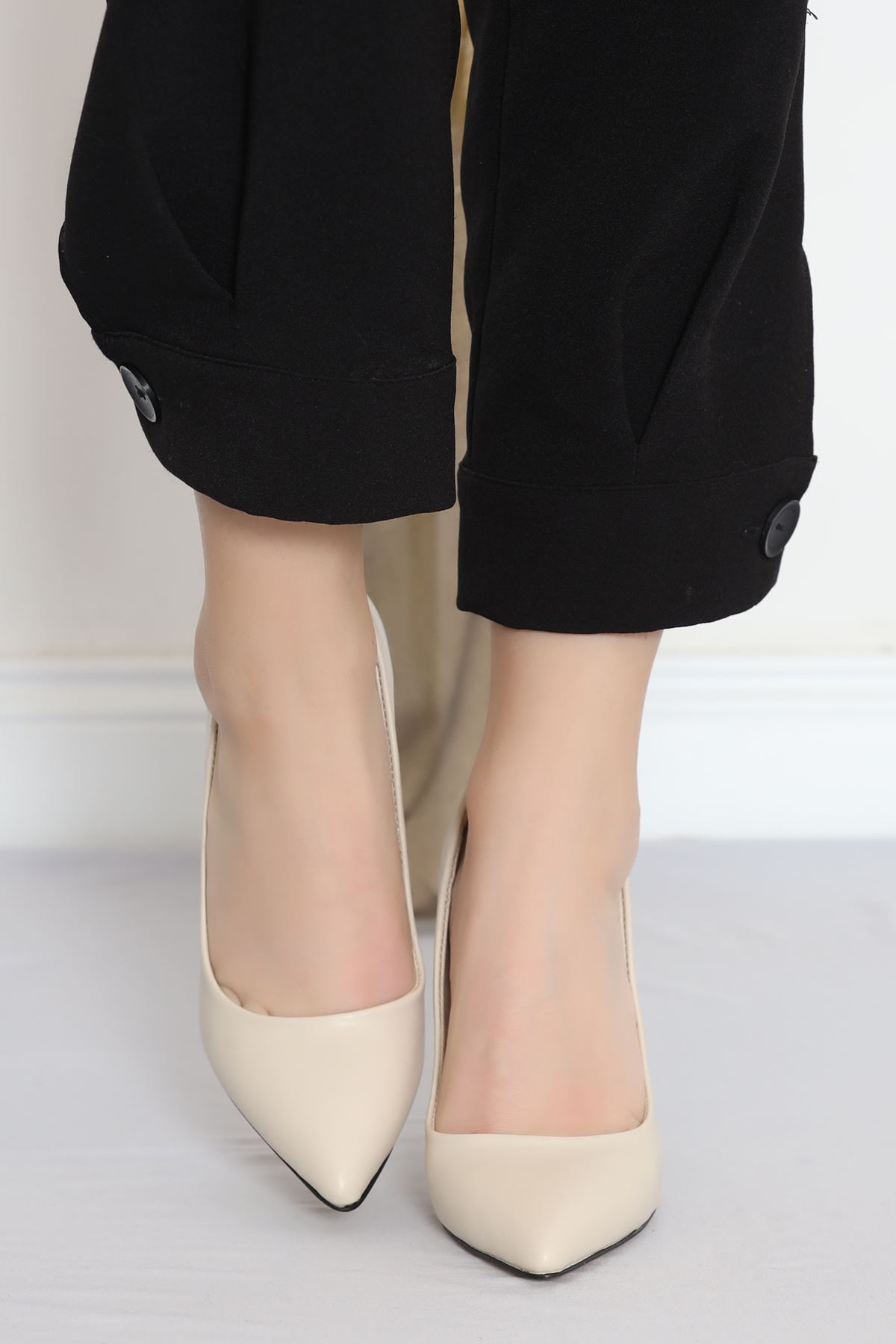 10 Cm Heeled Shoes Beige - 17348.264.