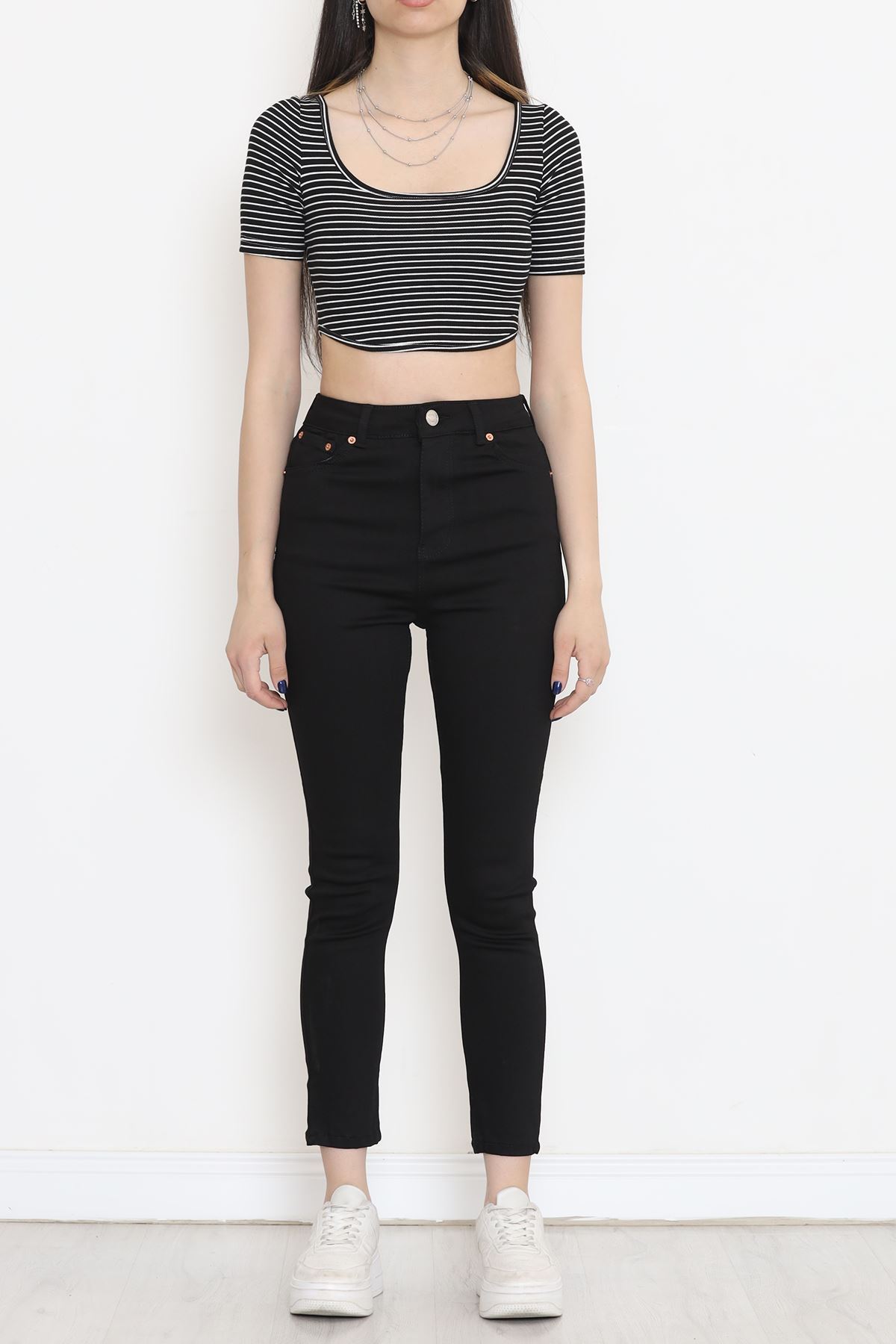 Narrow Leg Lycra Jeans Black - 18221.1431.