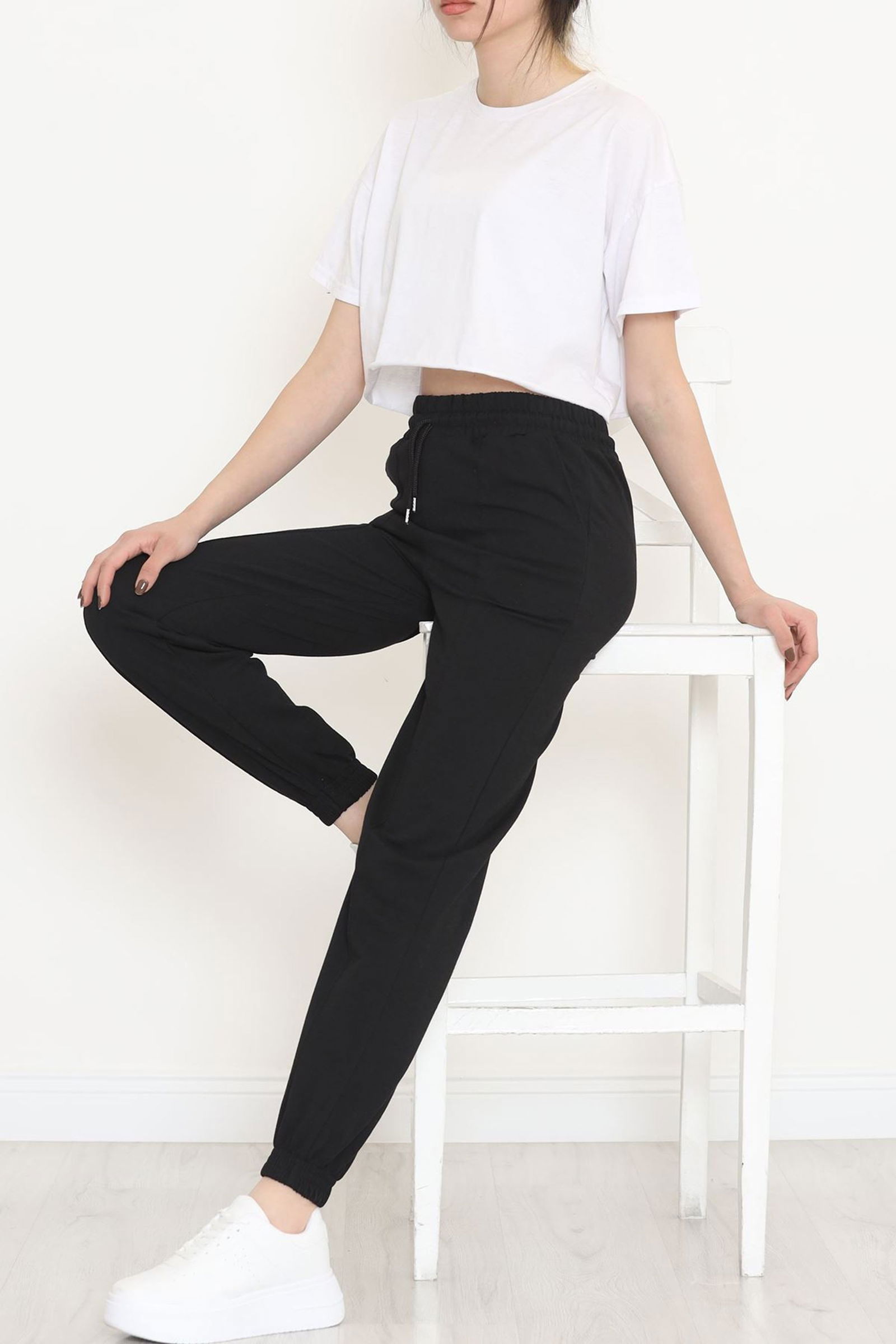 Crotch Elasticized Sweatpants Black - 15002.1778.