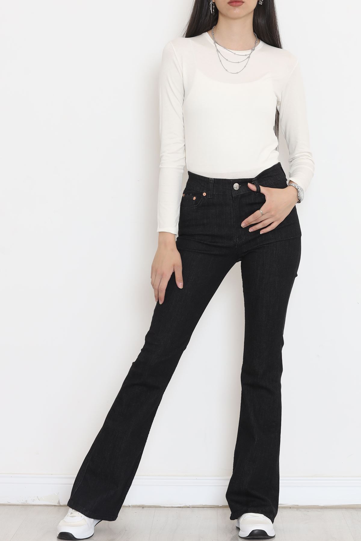 Flared Jeans Black1 - 18688.1431.