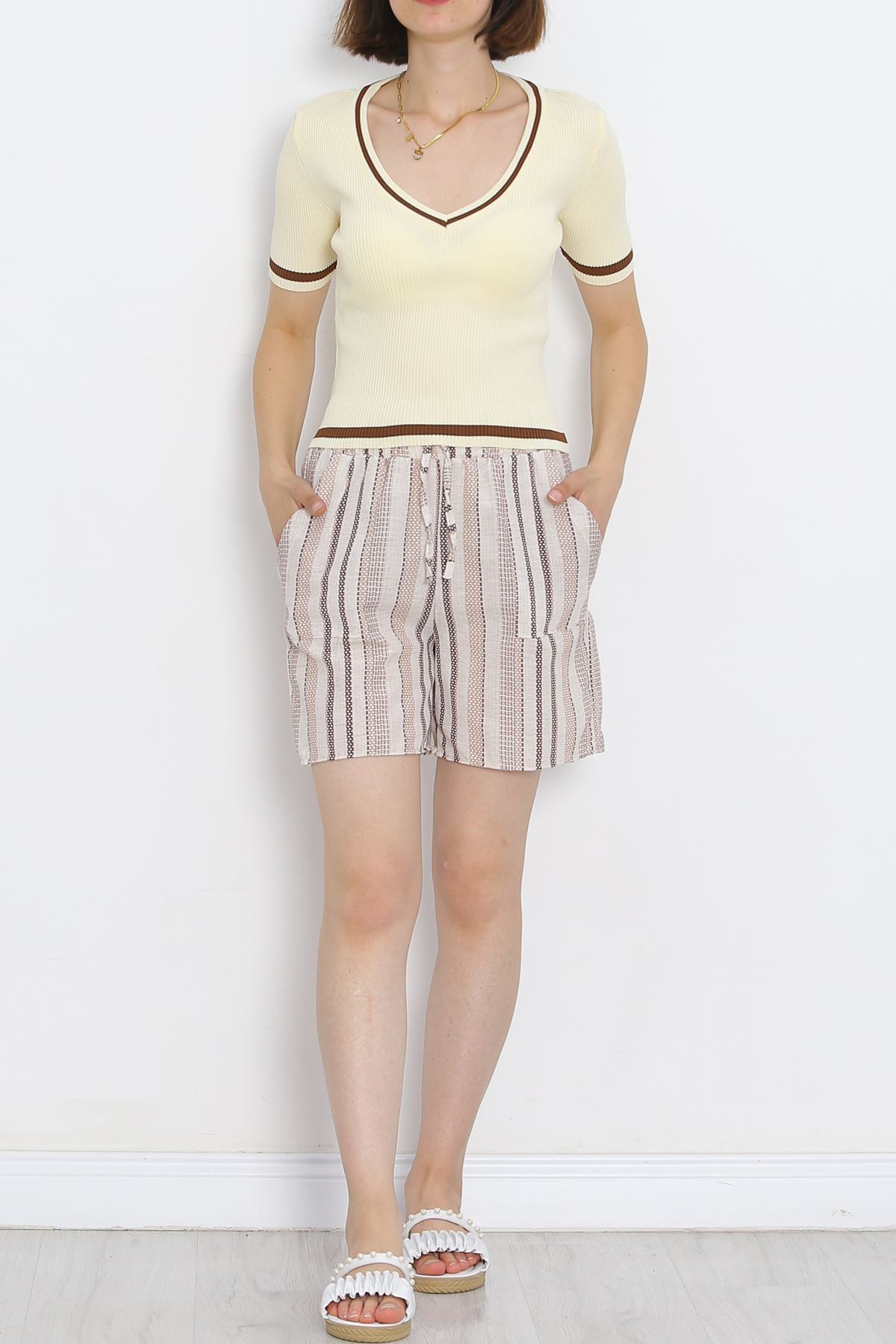 V Neck Sweater T-shirt Beige - 18916.1247.