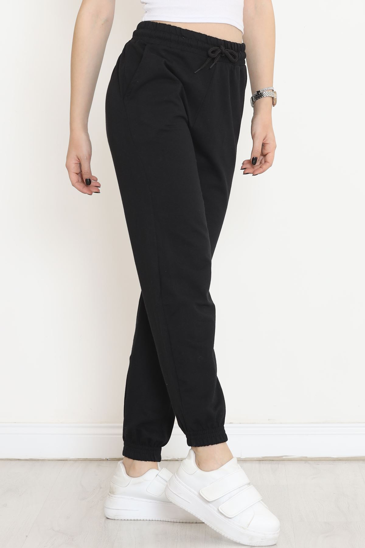 Sweatpants with Elasticized Cuffs Black - 15912.1778.