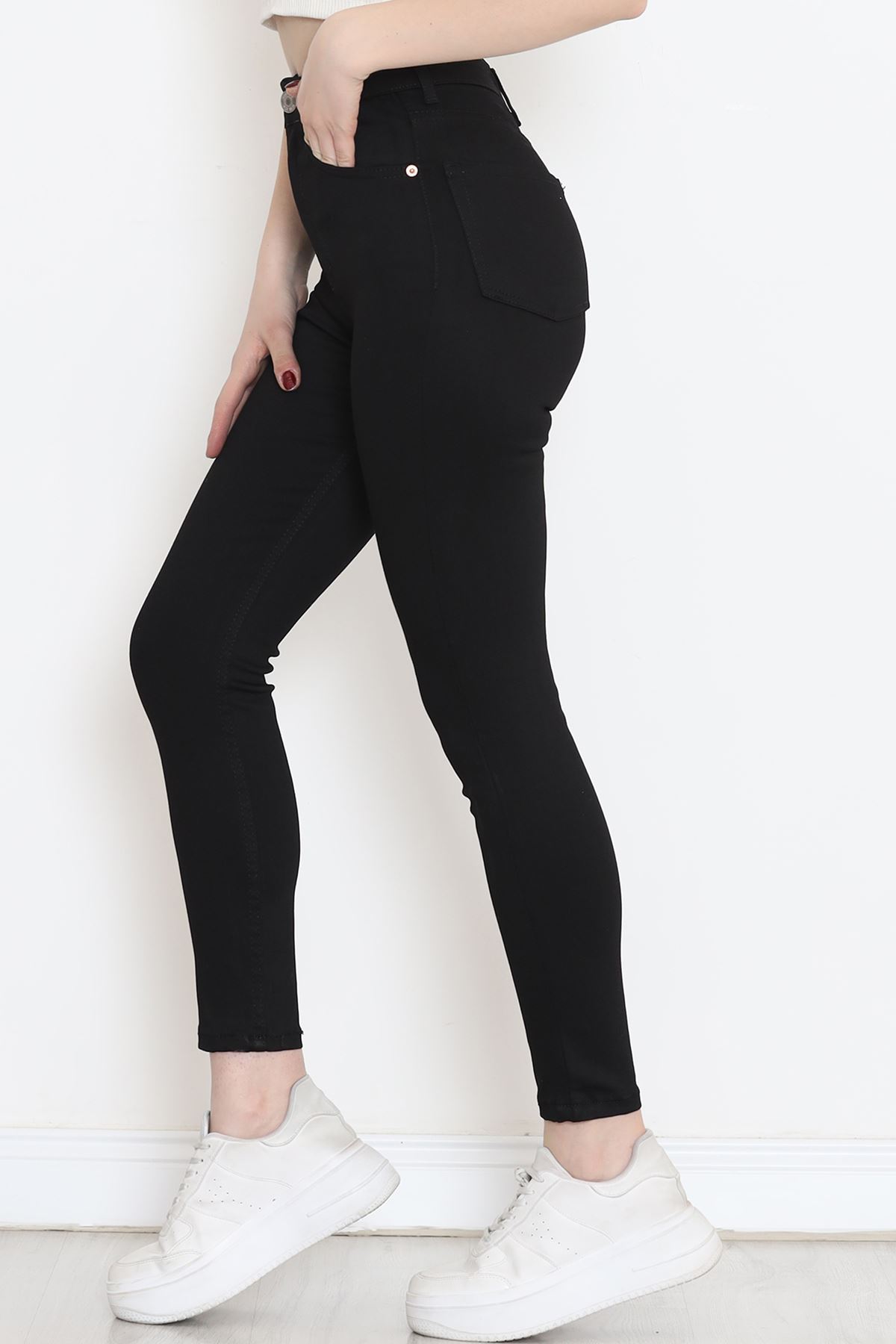 Narrow Leg Jeans Black - 18232.1431.