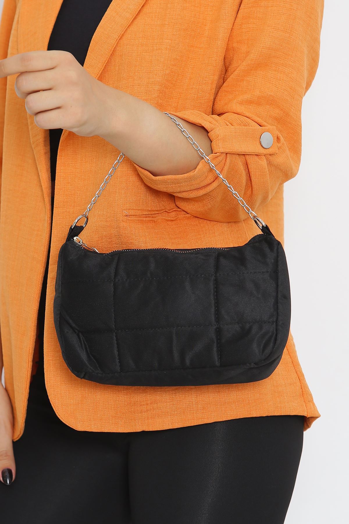 Stitching Detail Chain Bag Black - 18951.1624.