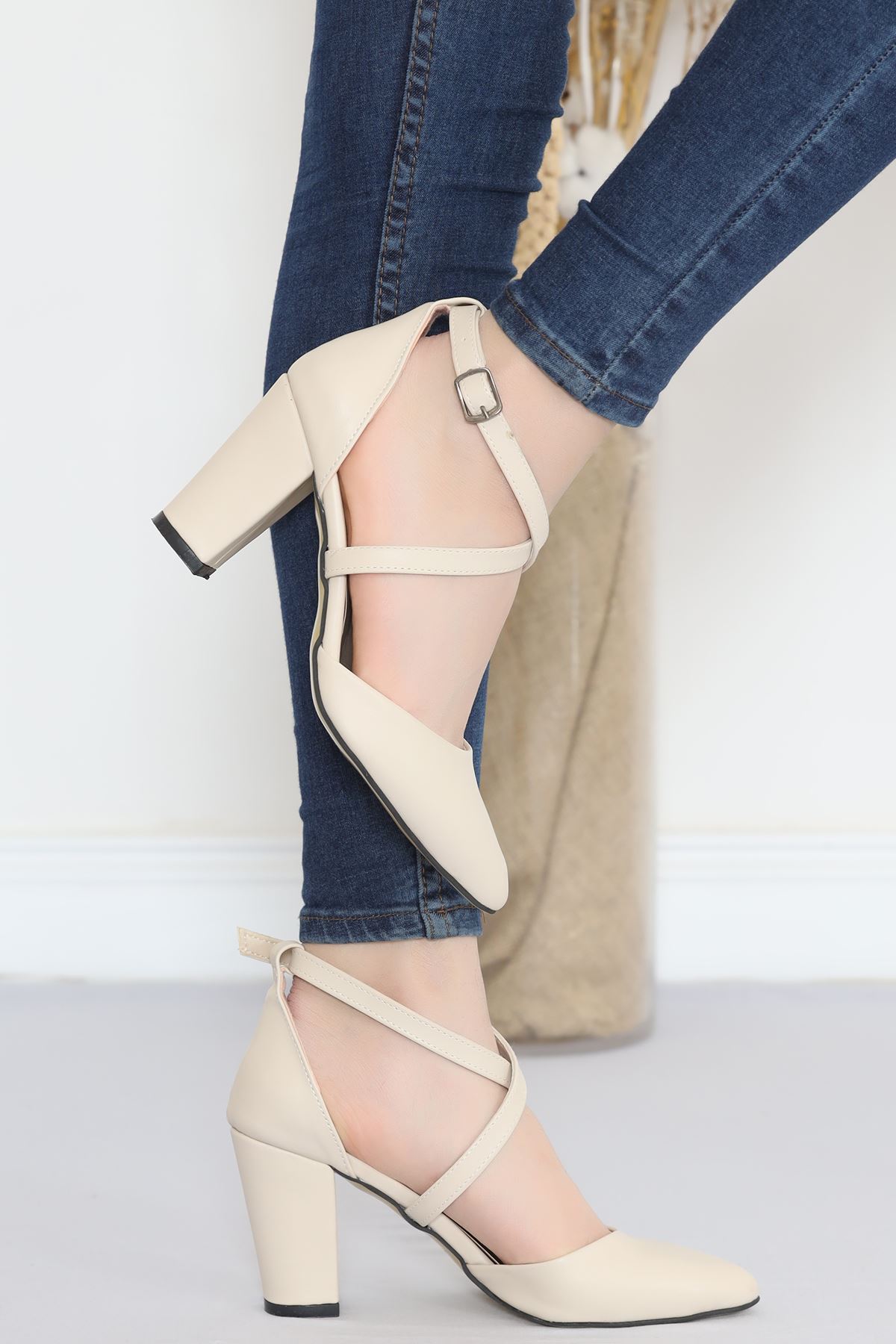 7 Cm Heeled Shoes Beige - 5179.264.