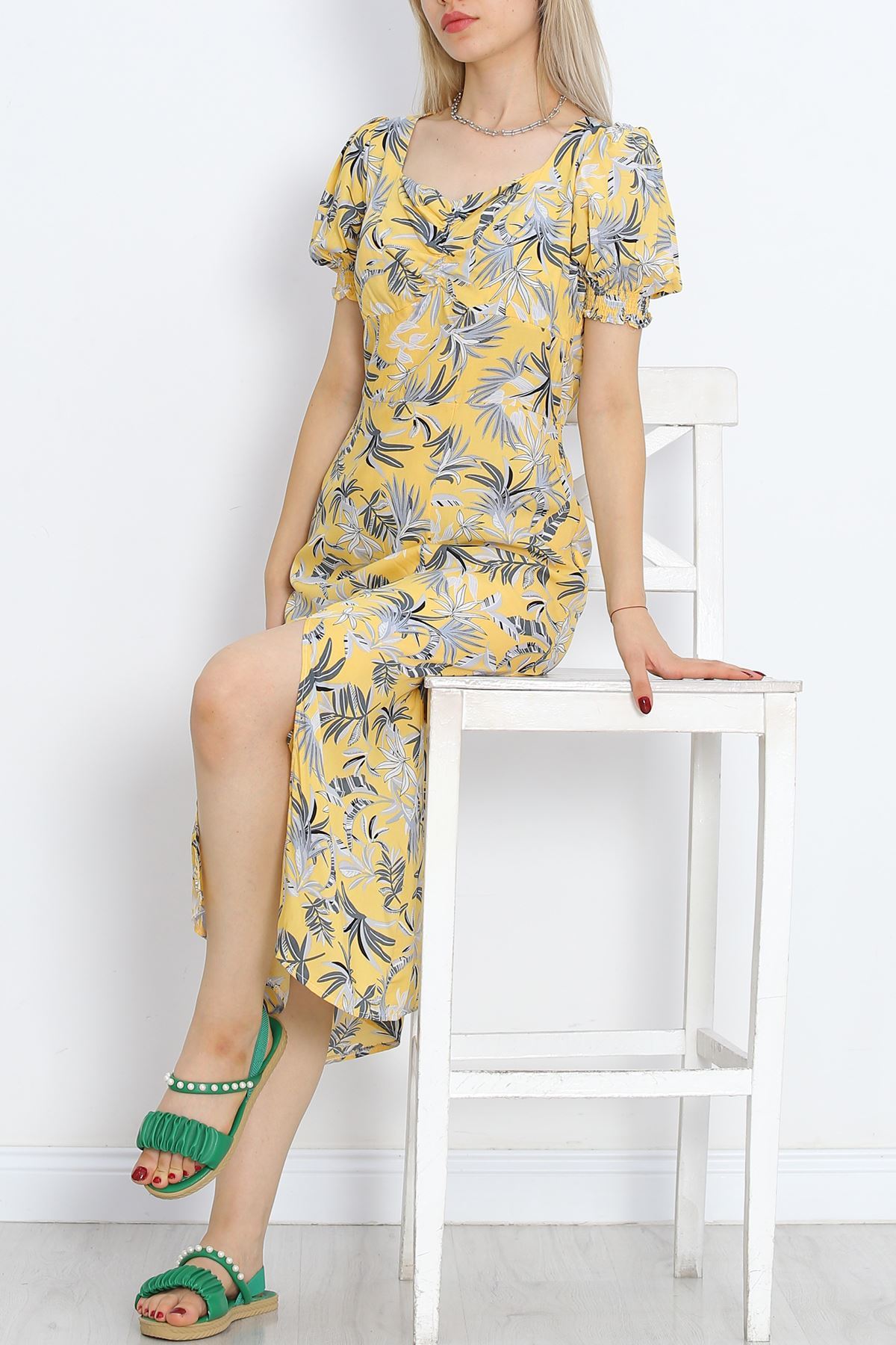 Kiss Neck Dress Light Yellow - 696.1247.