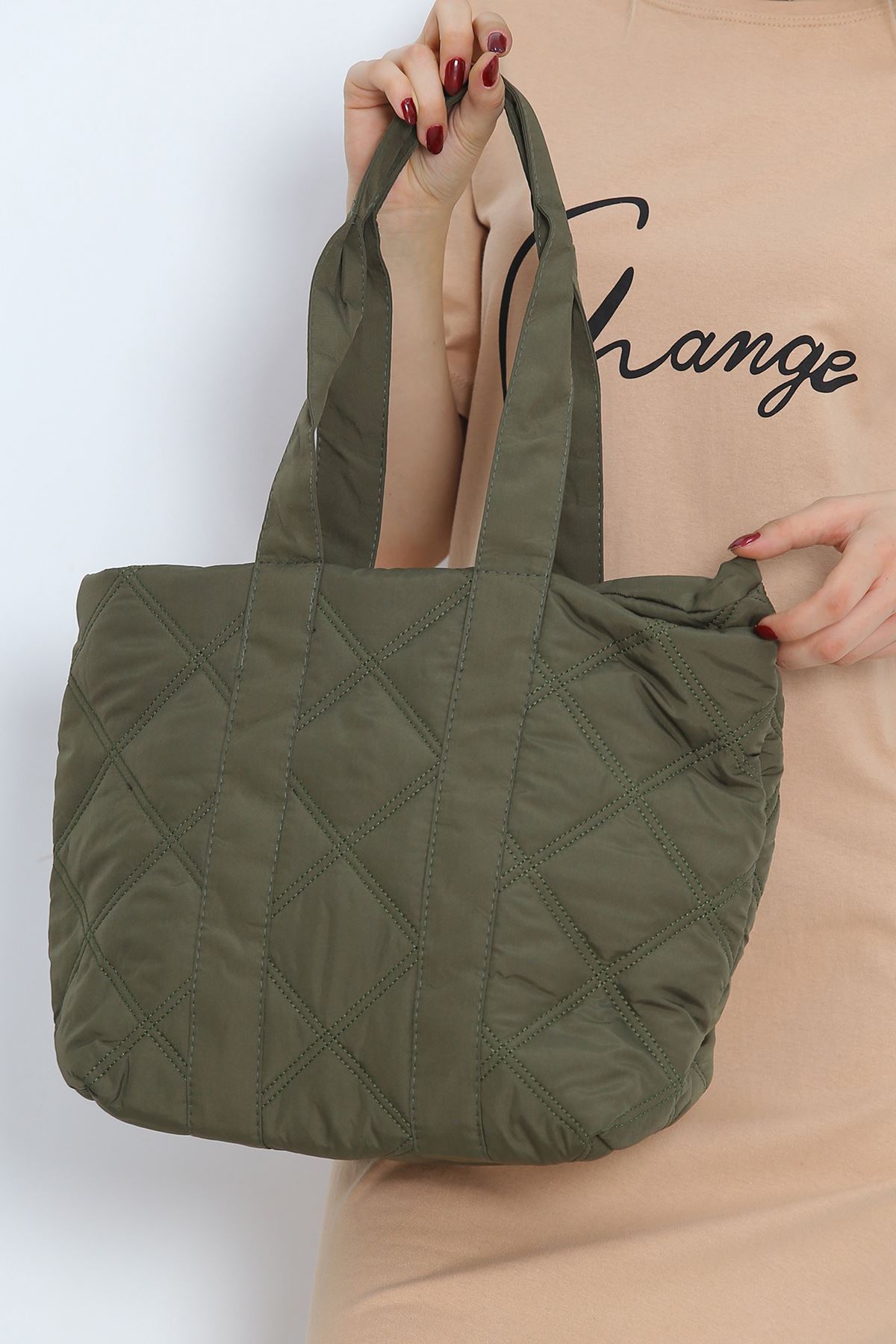 Large Quilted Sleeve Bag Khaki - 18920.1624.