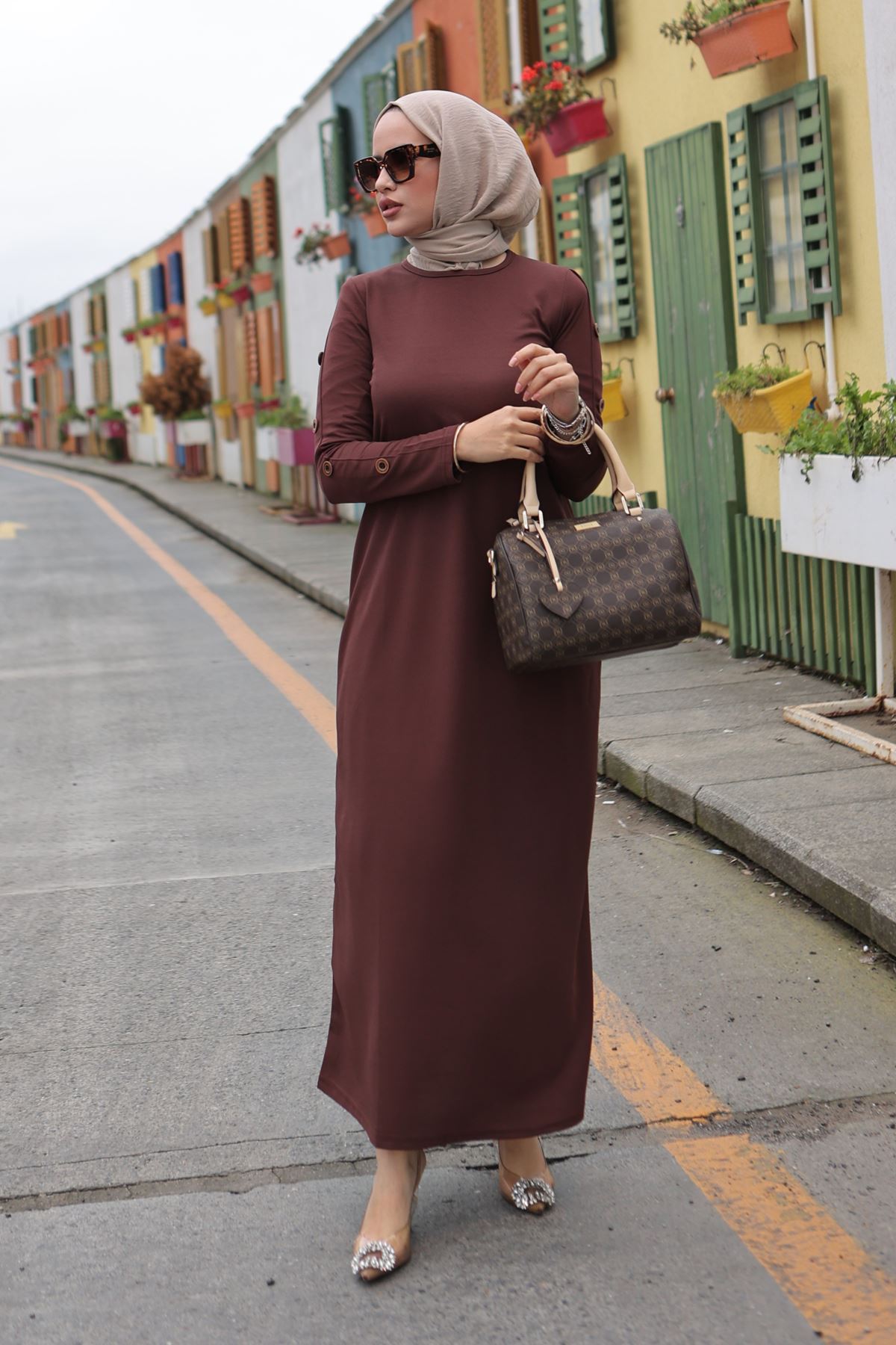 Dress with Buttoned Sleeve Brown - 10006.1778.