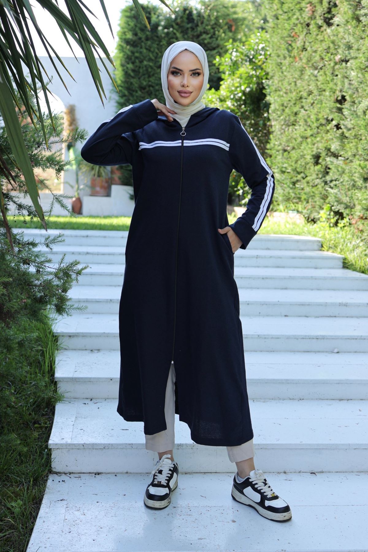 Striped Abaya Navy Blue - 20339.1778.