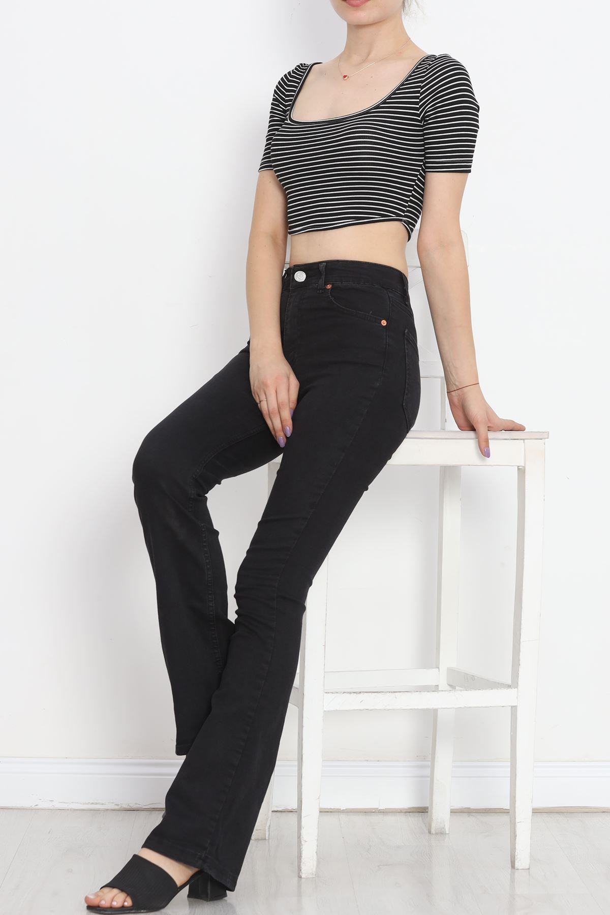 Flared Jeans Black2 - 18688.1431.