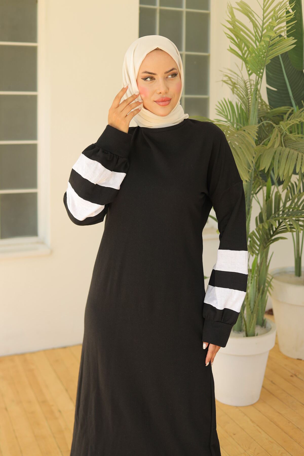 Two Thread Striped Balloon Sleeve Dress Black - 20345.1778.