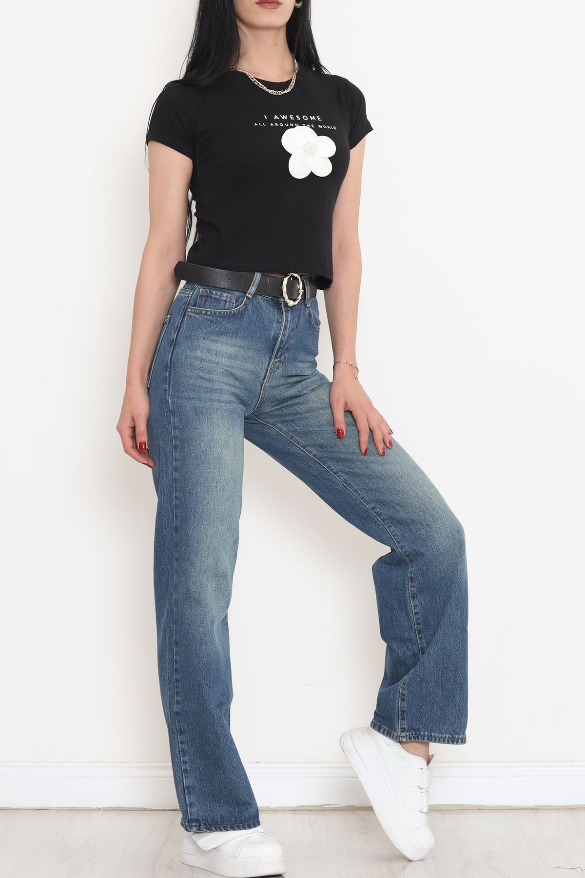 Printed Flower Detailed T-shirt Black - 16605.514.