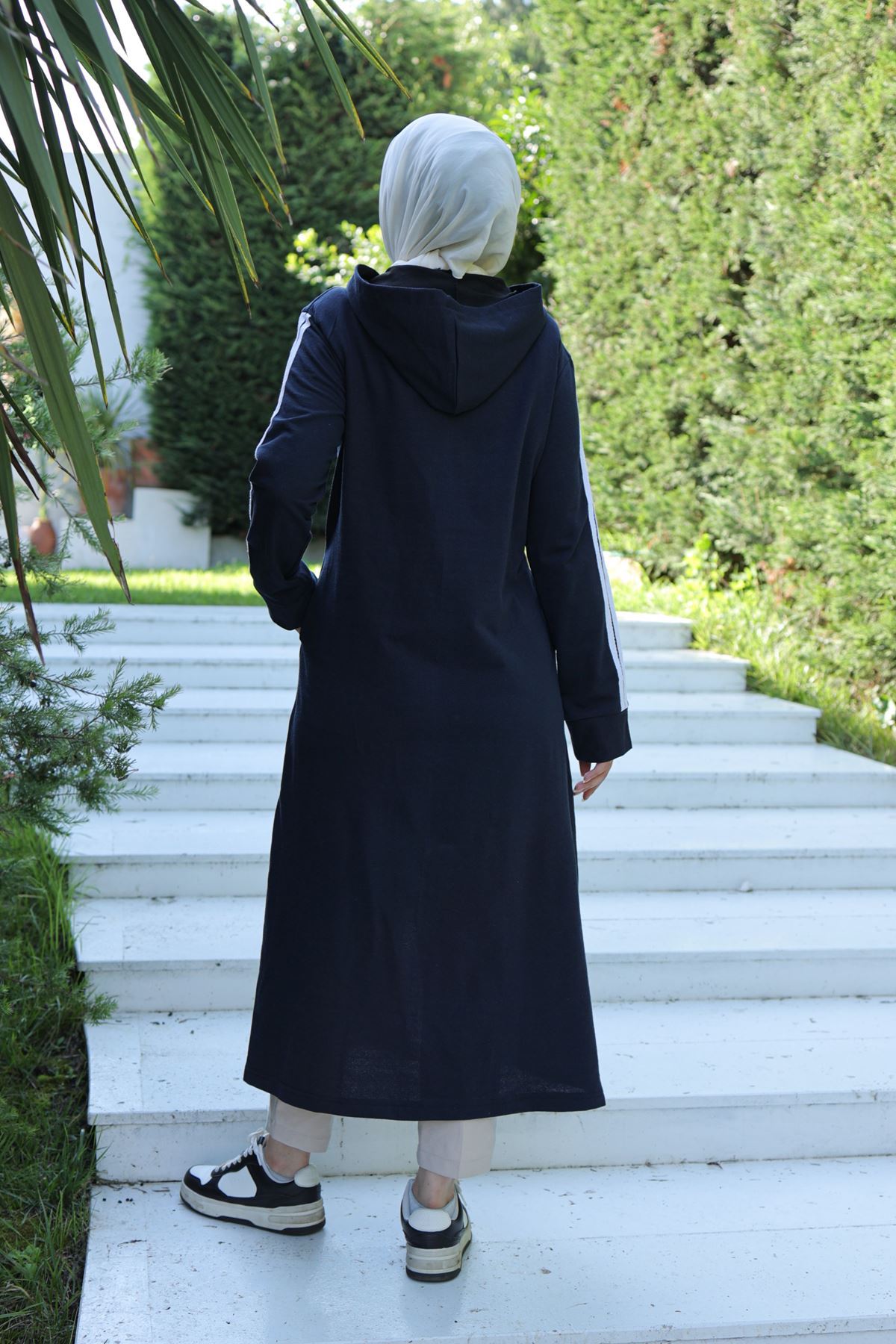 Striped Abaya Navy Blue - 20339.1778.